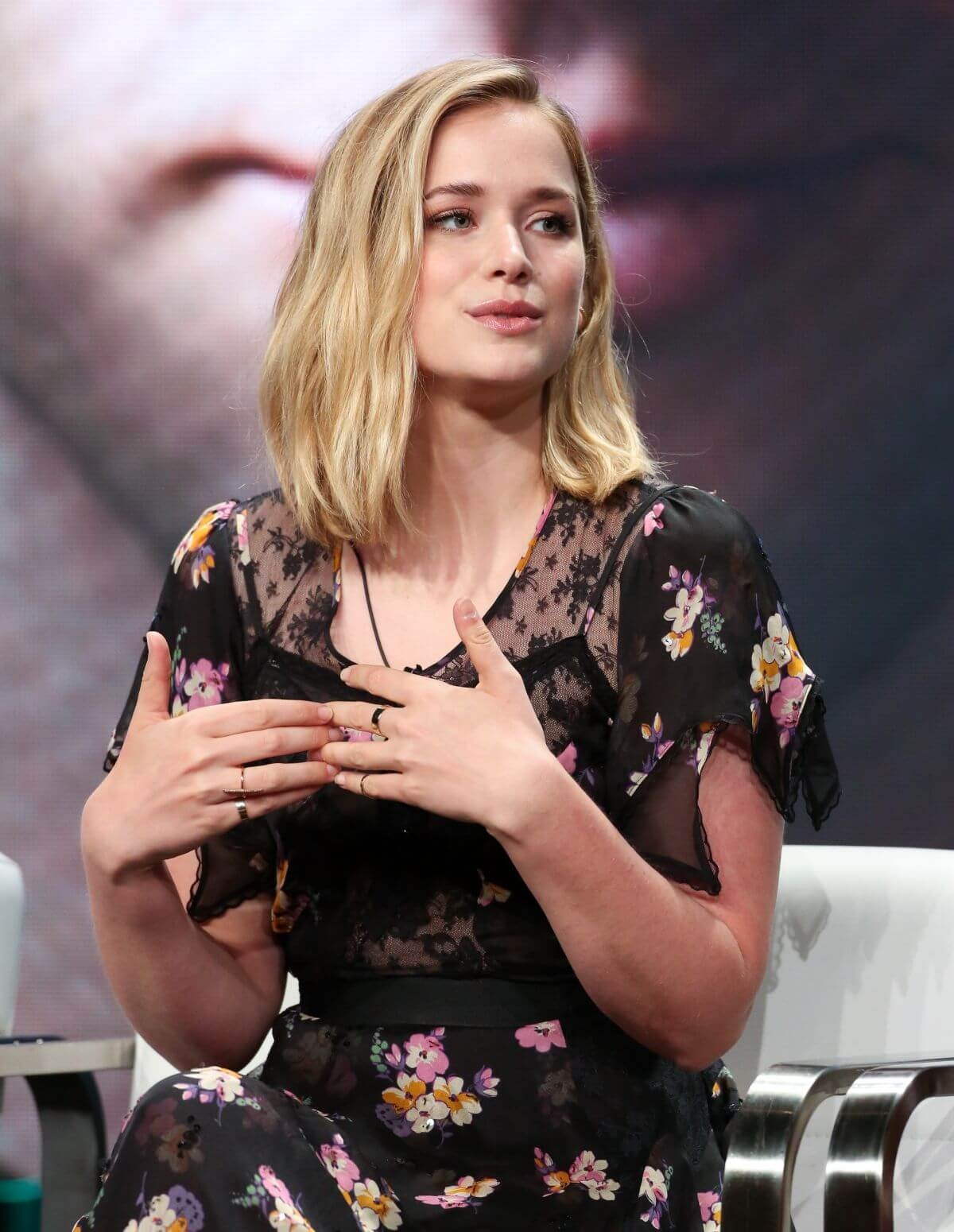 1200x1550 Hot Picture Of Elizabeth Lail Which Will Get You Addicted To Her, Phone