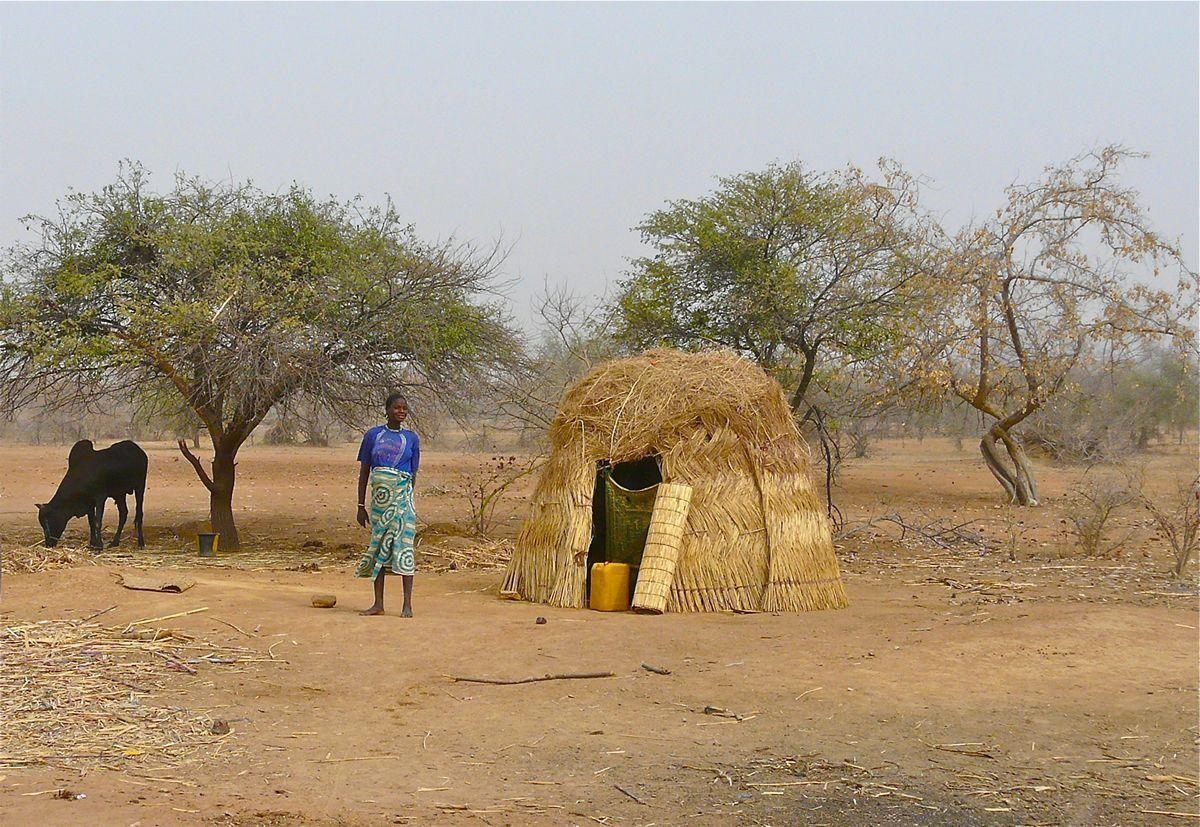 1200x830 burkina faso straw house. HD Windows Wallpaper, Desktop