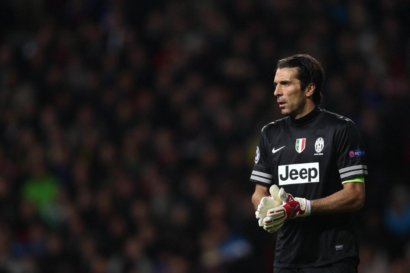 1400x940 Celebrities Buffon, Desktop