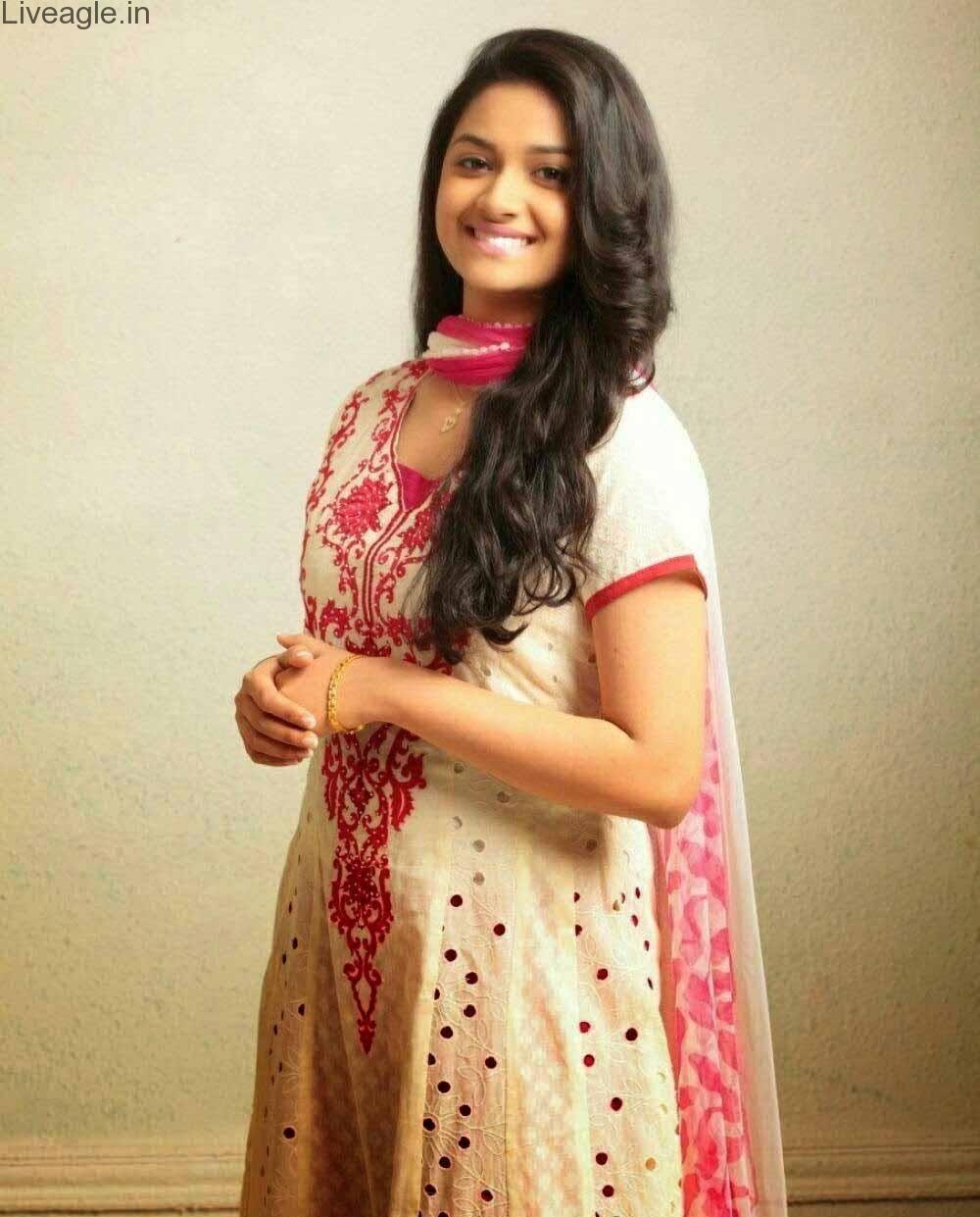 1000x1250 Keerthi Suresh HD image. Keerthy Suresh Hot Photo & Wallpaper, Phone