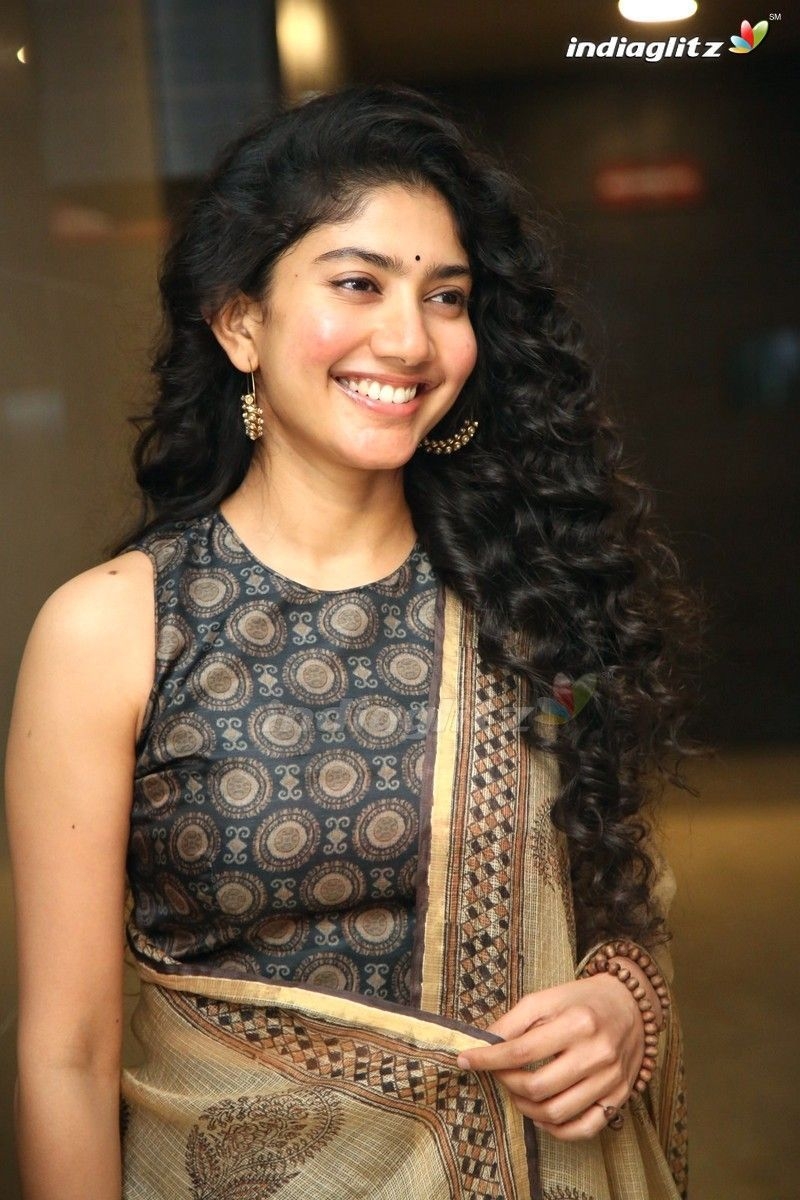 800x1200 Sai Pallavi Wallpaper Free Sai Pallavi Background, Phone