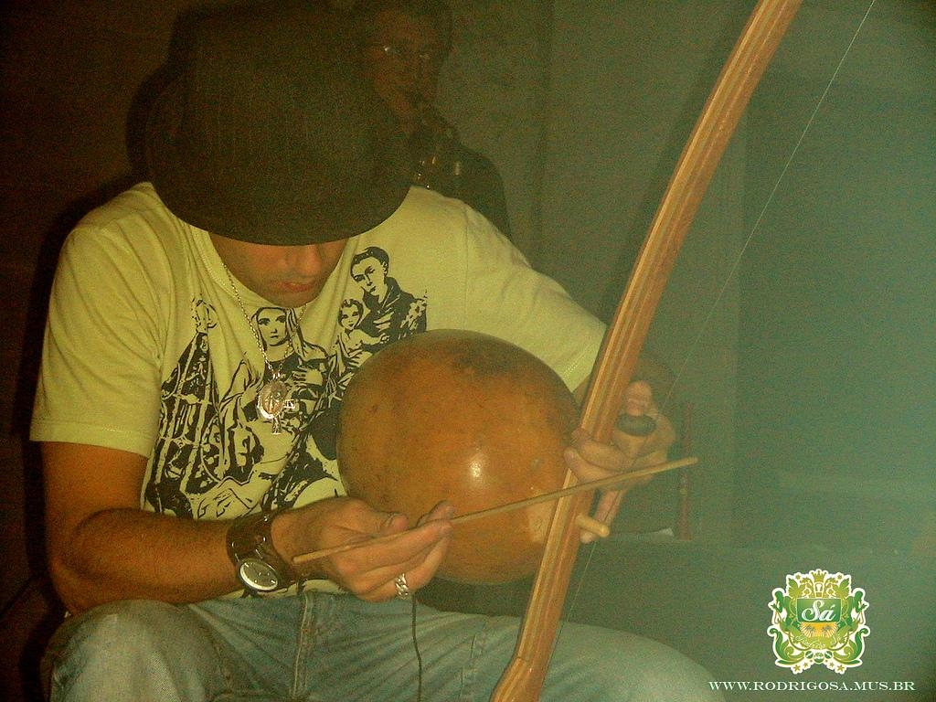 1030x770 Berimbau Contemporâneo Rodrigo SáólisSemos Mom, Desktop