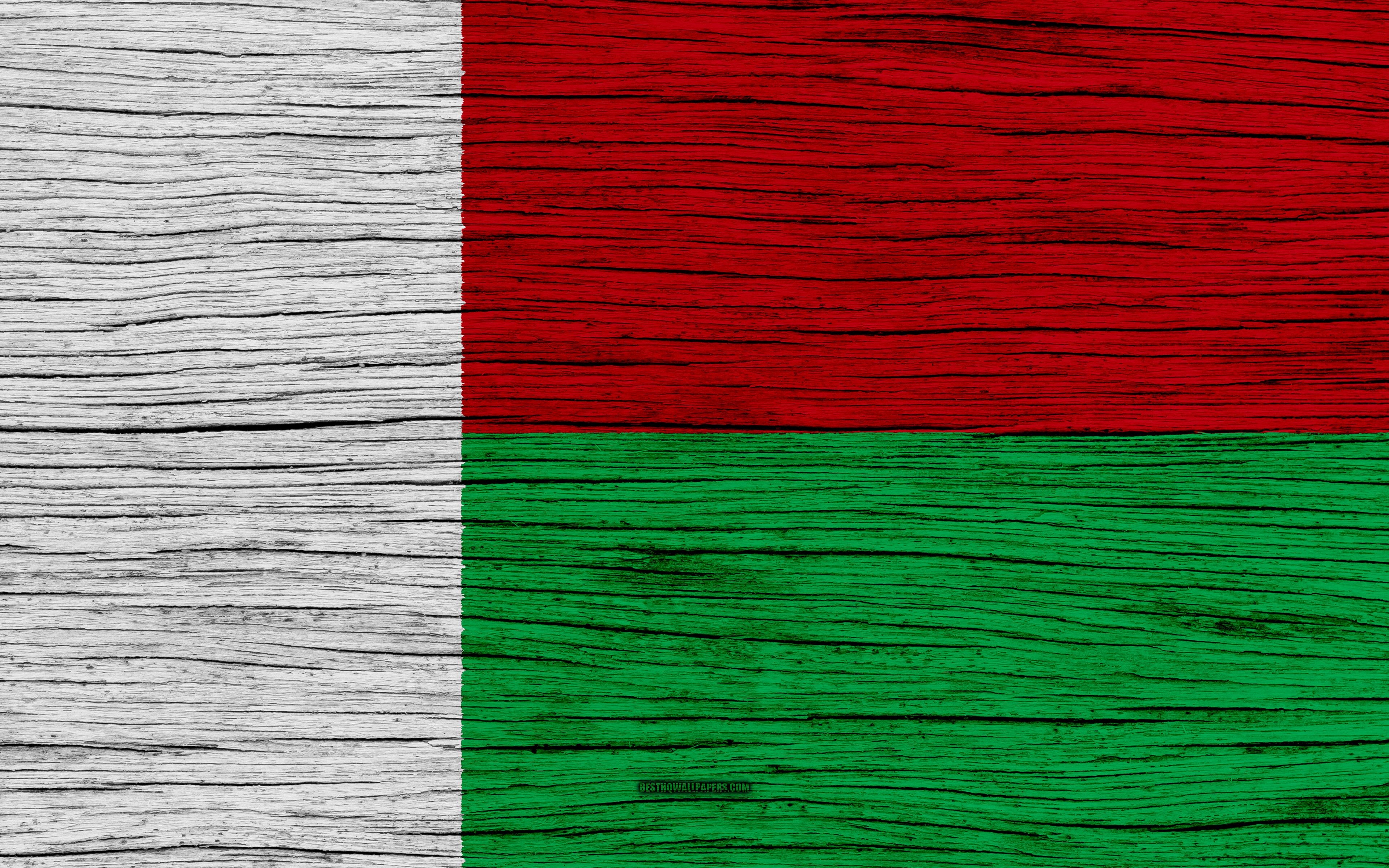 3840x2400 Download wallpaper Flag of Madagascar, 4k, Africa, wooden texture, Desktop