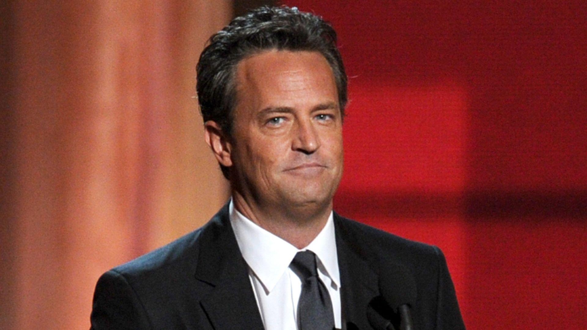 1920x1080 Matthew Perry Haircut, Desktop