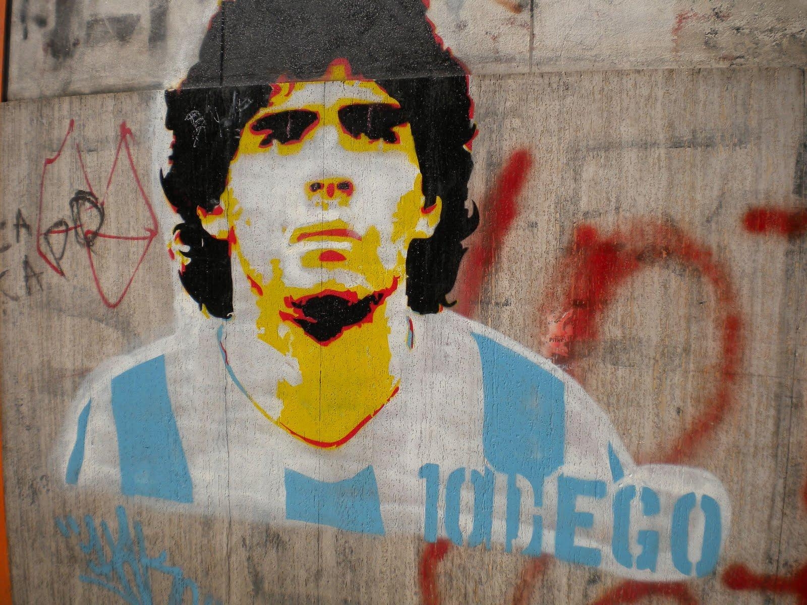 1600x1200 Historical Wallpaper: Diego Maradona (1960-), Desktop