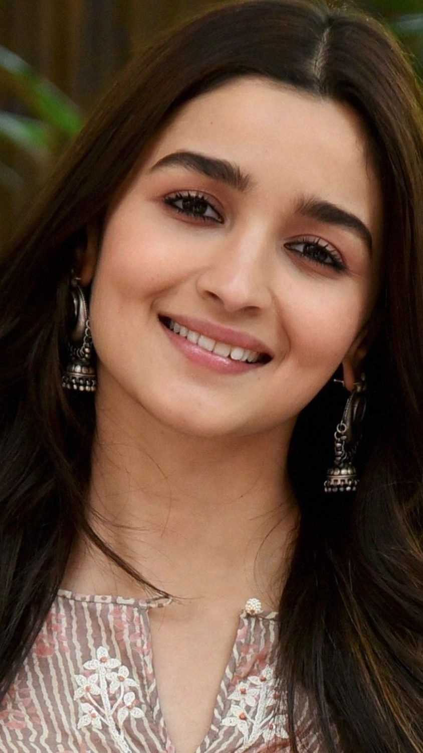 850x1500 Alia Bhatt very cute smiling face new HD mobile wallpaper, Phone