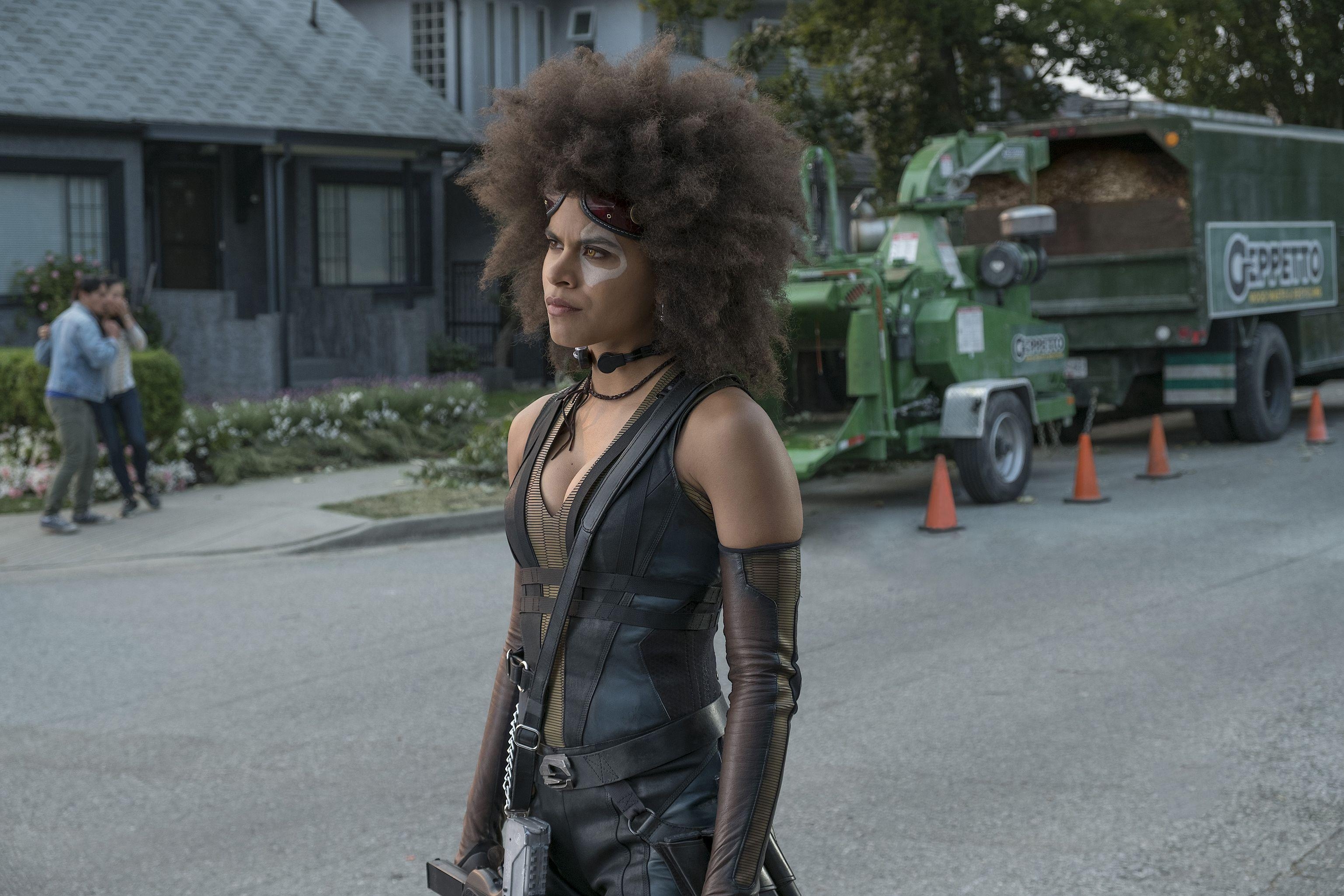 3080x2050 Zazie Beetz As Domino In Deadpool 2 Movie, HD Movies, 4k Wallpaper, Desktop