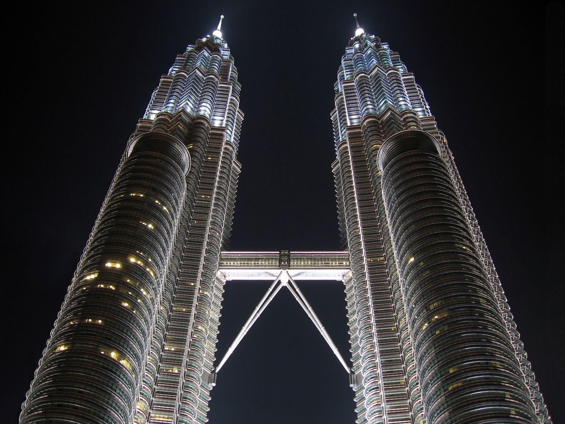 1920x1440 Petronas Towers Wallpaper Picture, Desktop