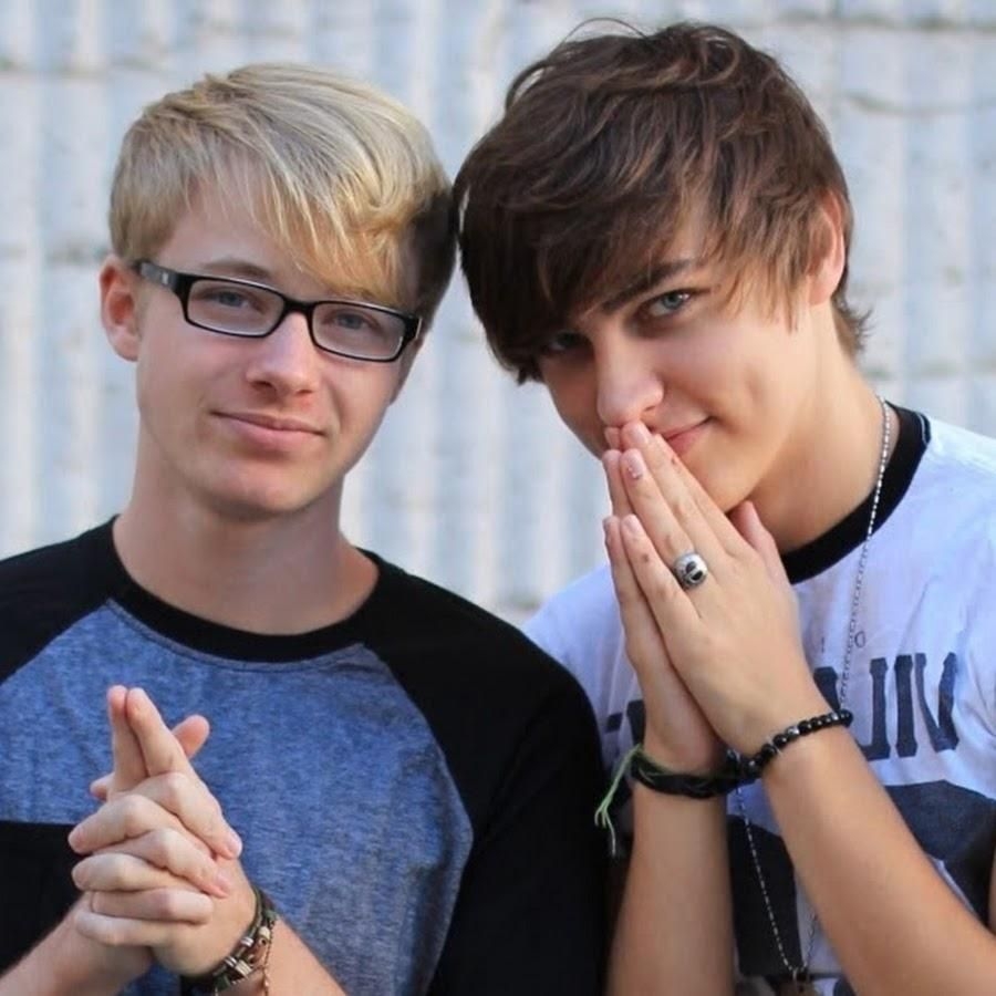 900x900 Sam and Colby Explr Wallpaper Laptop, Phone