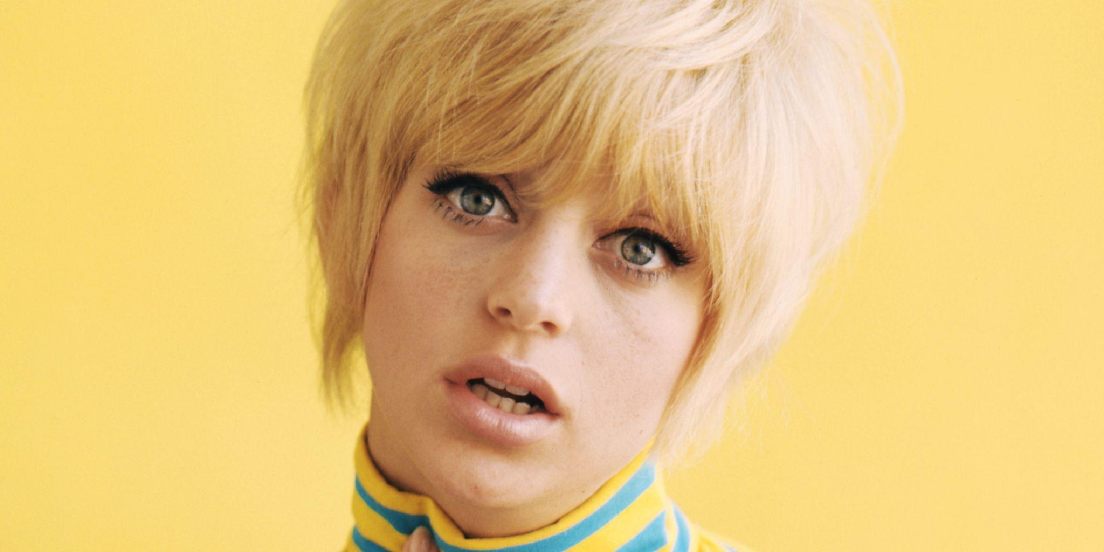 2160x1080 Goldie Hawn Wallpaper Background, Dual Screen