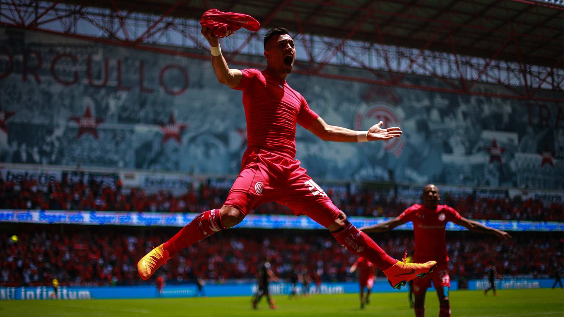 1920x1080 Liga MX: Toluca walking fine line but Fernando Uribe, Rubens Sambueza enough to fire Red Devils into final. Goal.com US, Desktop