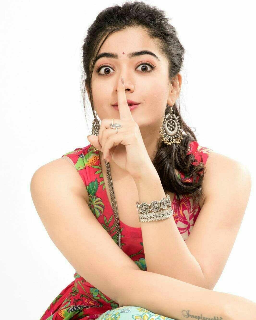 1070x1340 Rashmika Mandanna. Tollywood heroins. Indian beauty, Phone