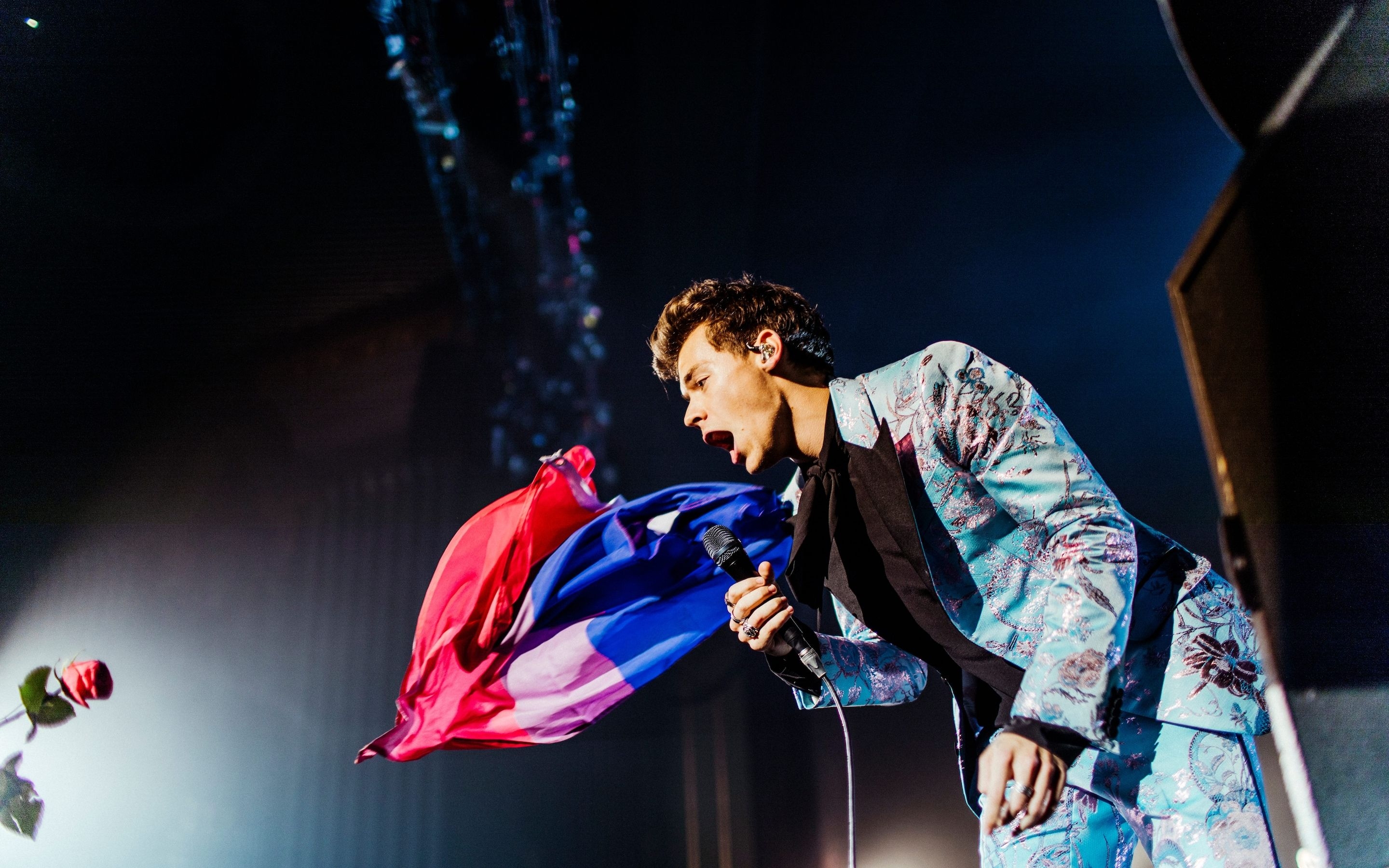 2880x1800 Harry Styles embarks on a beautiful.telegraph.co.uk, Desktop