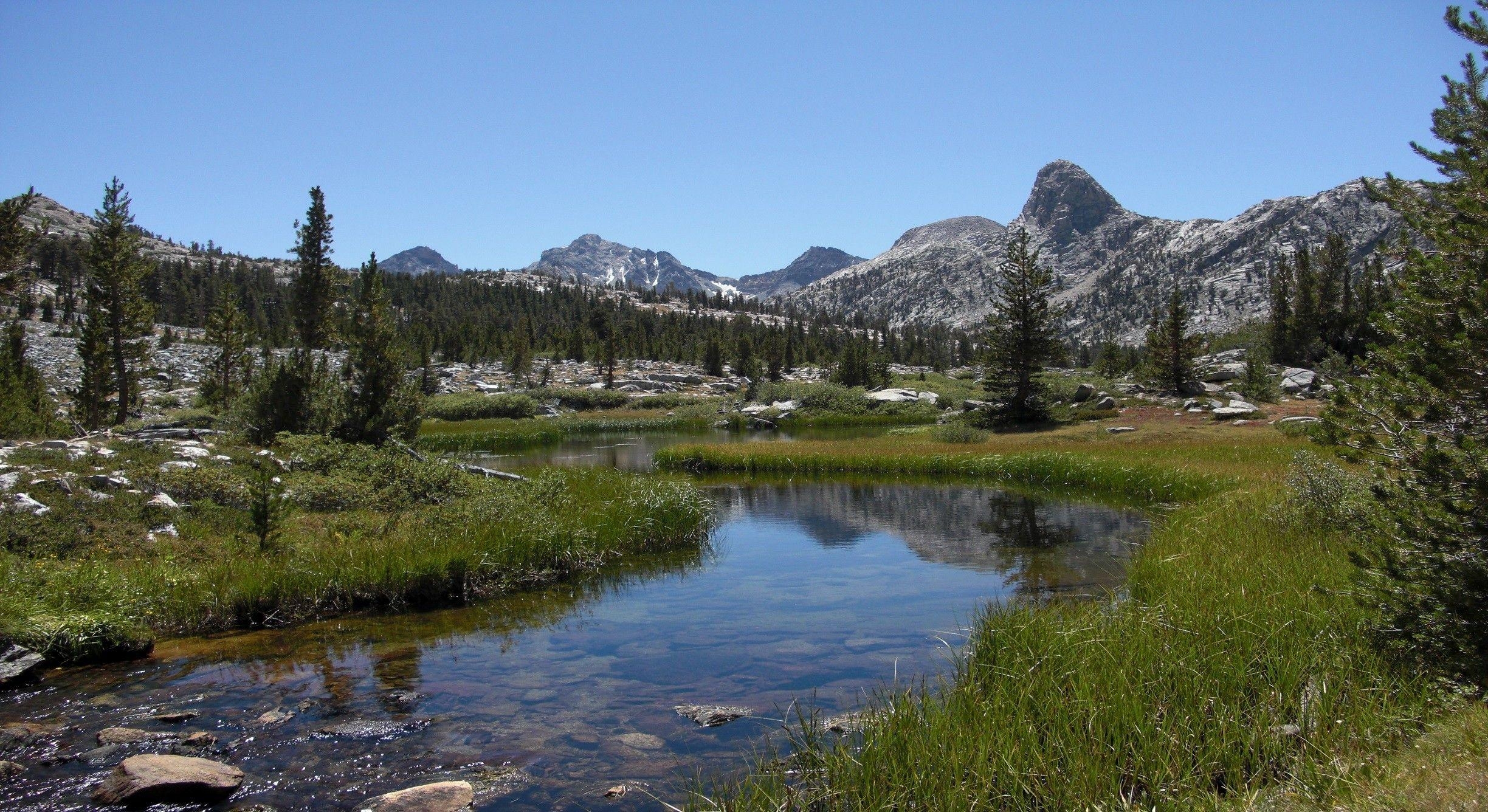 2450x1340 Mountain: Kings Canyon National Park California Land Grass Blue, Desktop