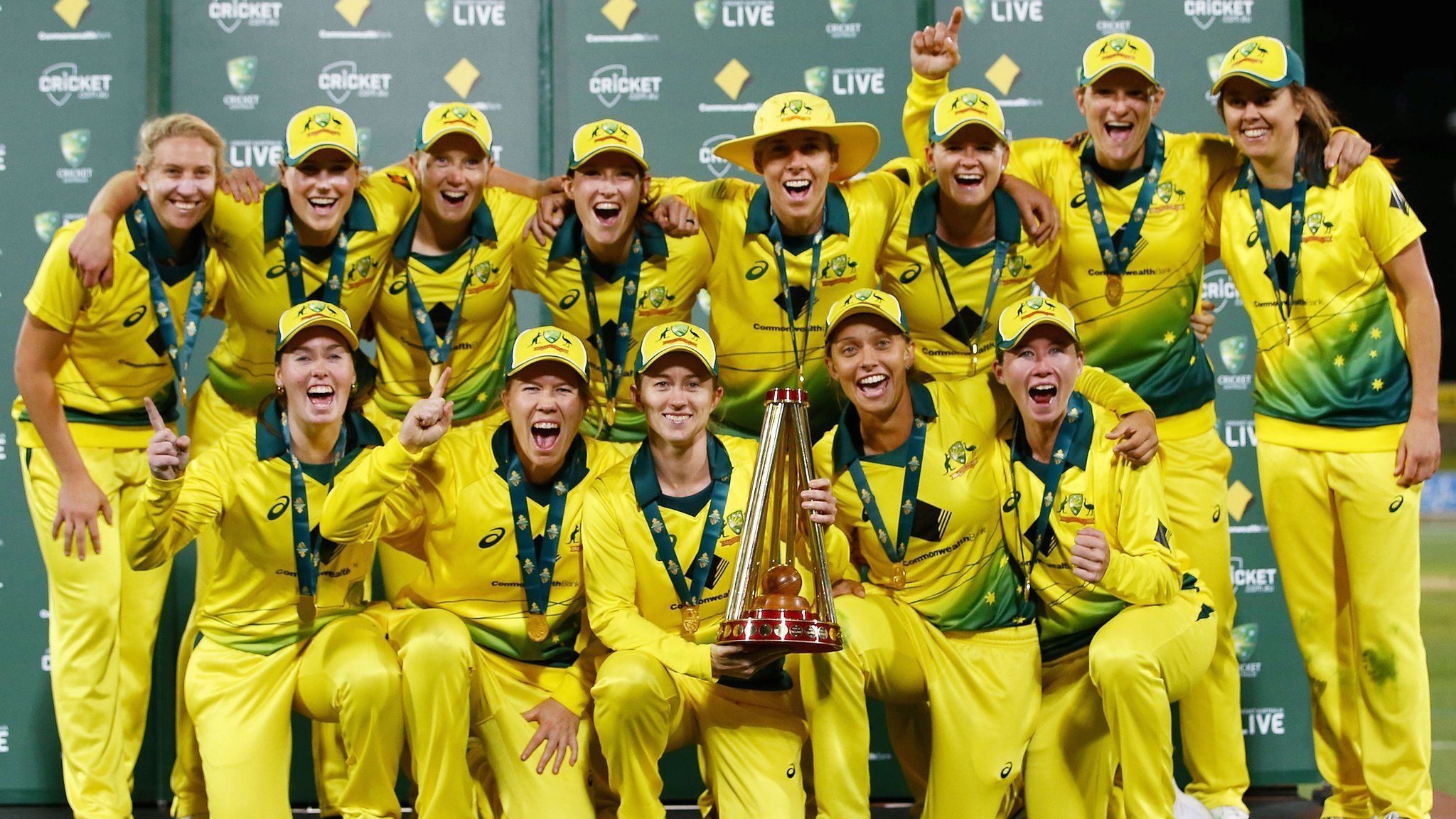 2050x1160 Women's Ashes: Australia in England 2019, Desktop