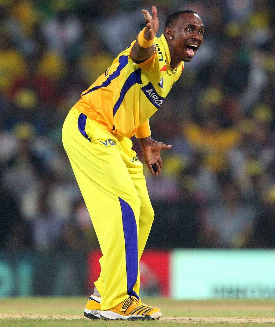 900x1080 Dwayne Bravo appeals for leg before. Photo. Indian Premier League, Phone