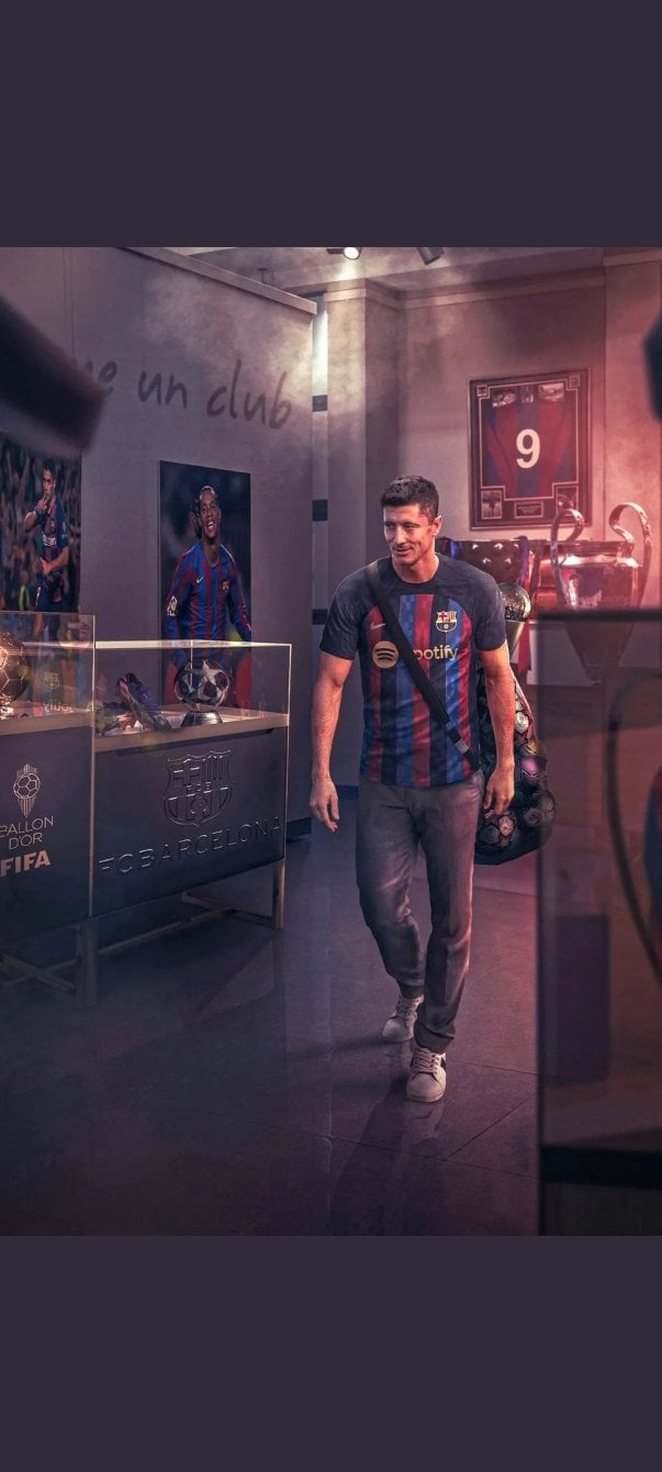 610x1340 Robert Lewandowski In Barcelona 'Jersey' Photo And Fan Made Wallpaper Go Viral, But What Jersey Number Will Former Bayern Munich Star Will Wear At Camp Nou?. ⚽ LatestLY, Phone