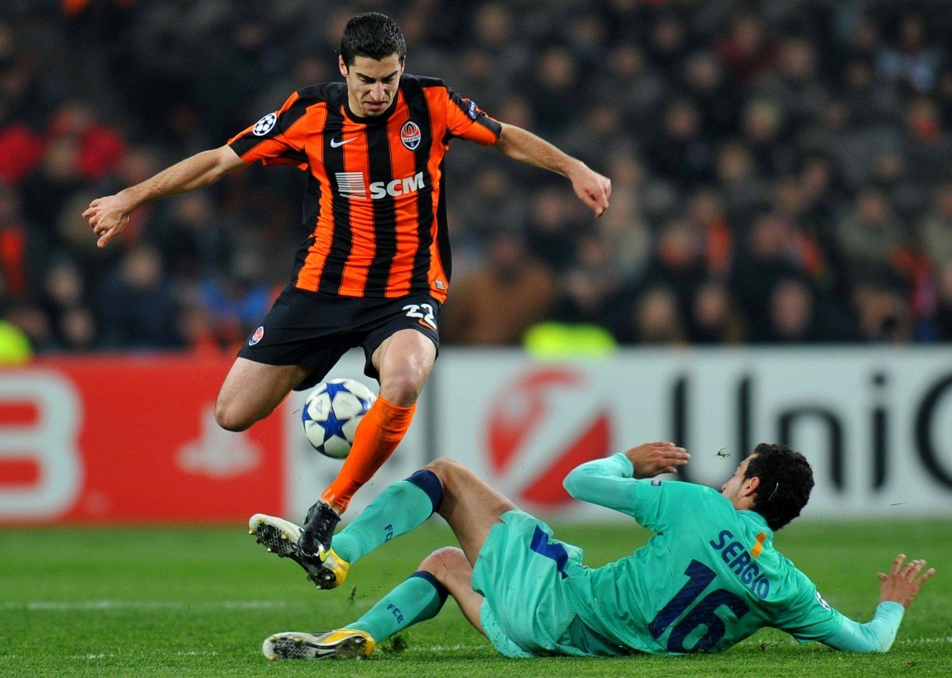 1920x1370 miner donetsk shakhtar barcelona barcelona henrik mkhitaryan, Desktop