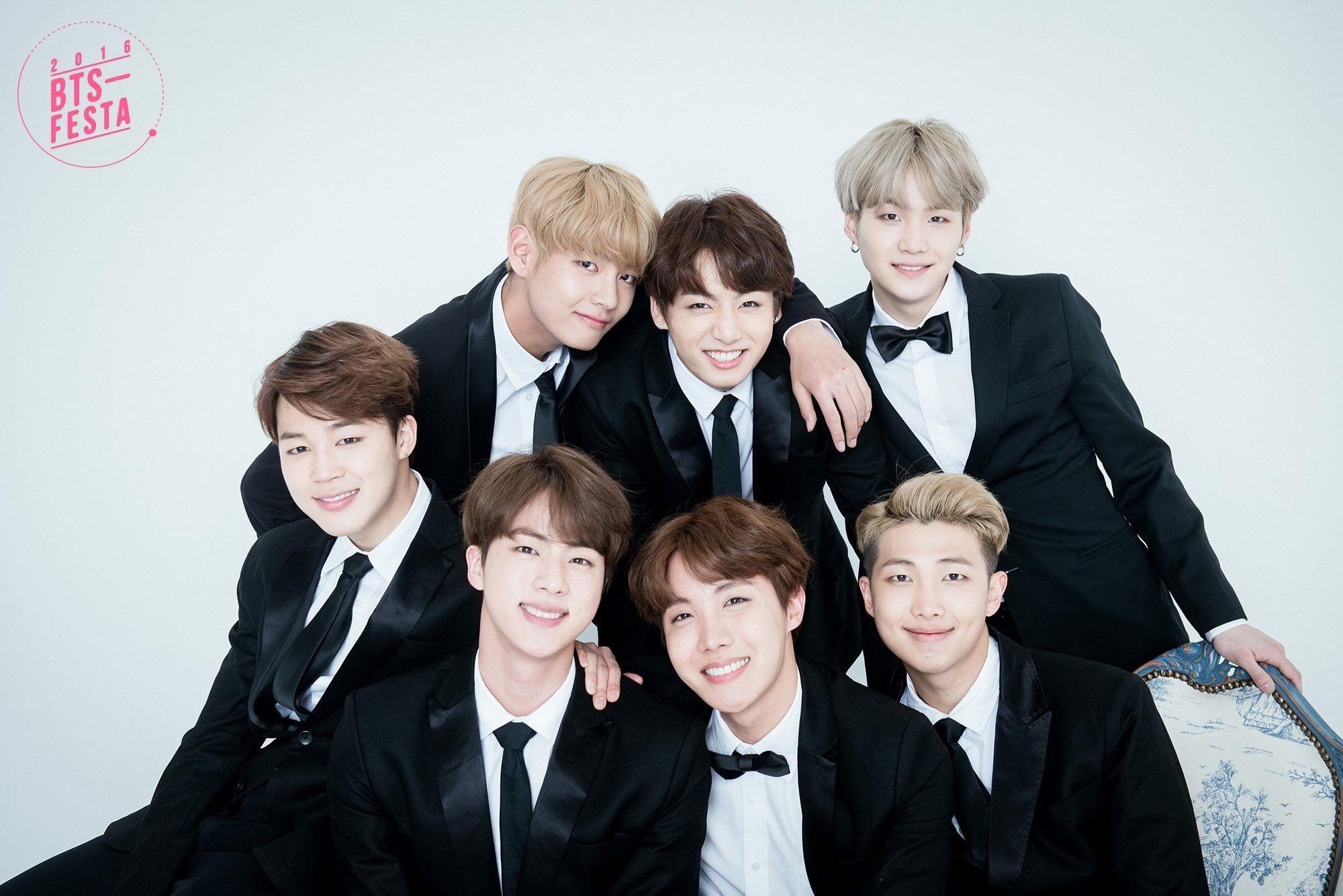 2000x1340 BTS family photo 2016 Festa ❤ BTS FESTA, Desktop