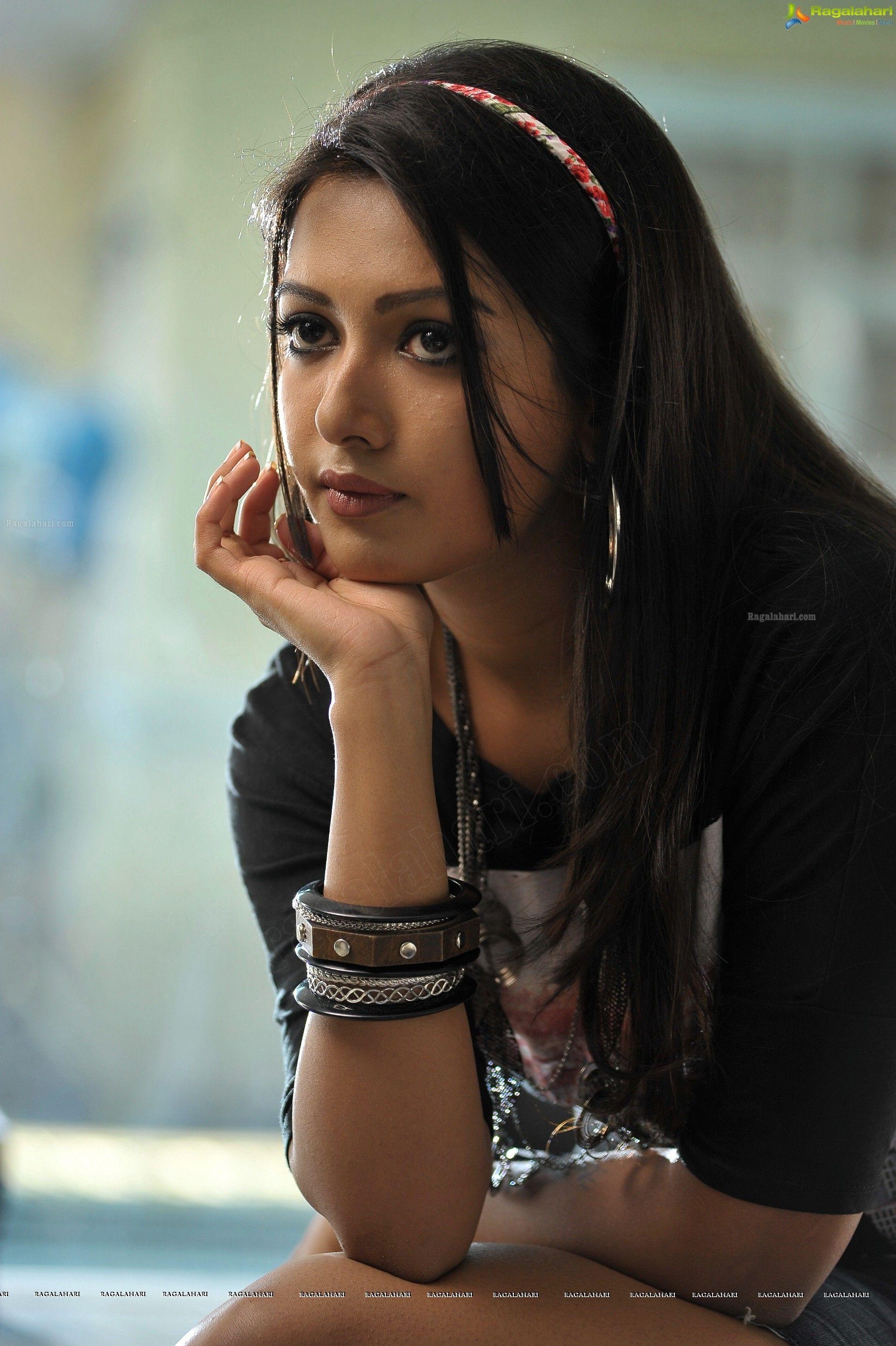 1920x2890 Catherine Tresa (High Definition) Image 2. Beautiful Tollywood, Phone