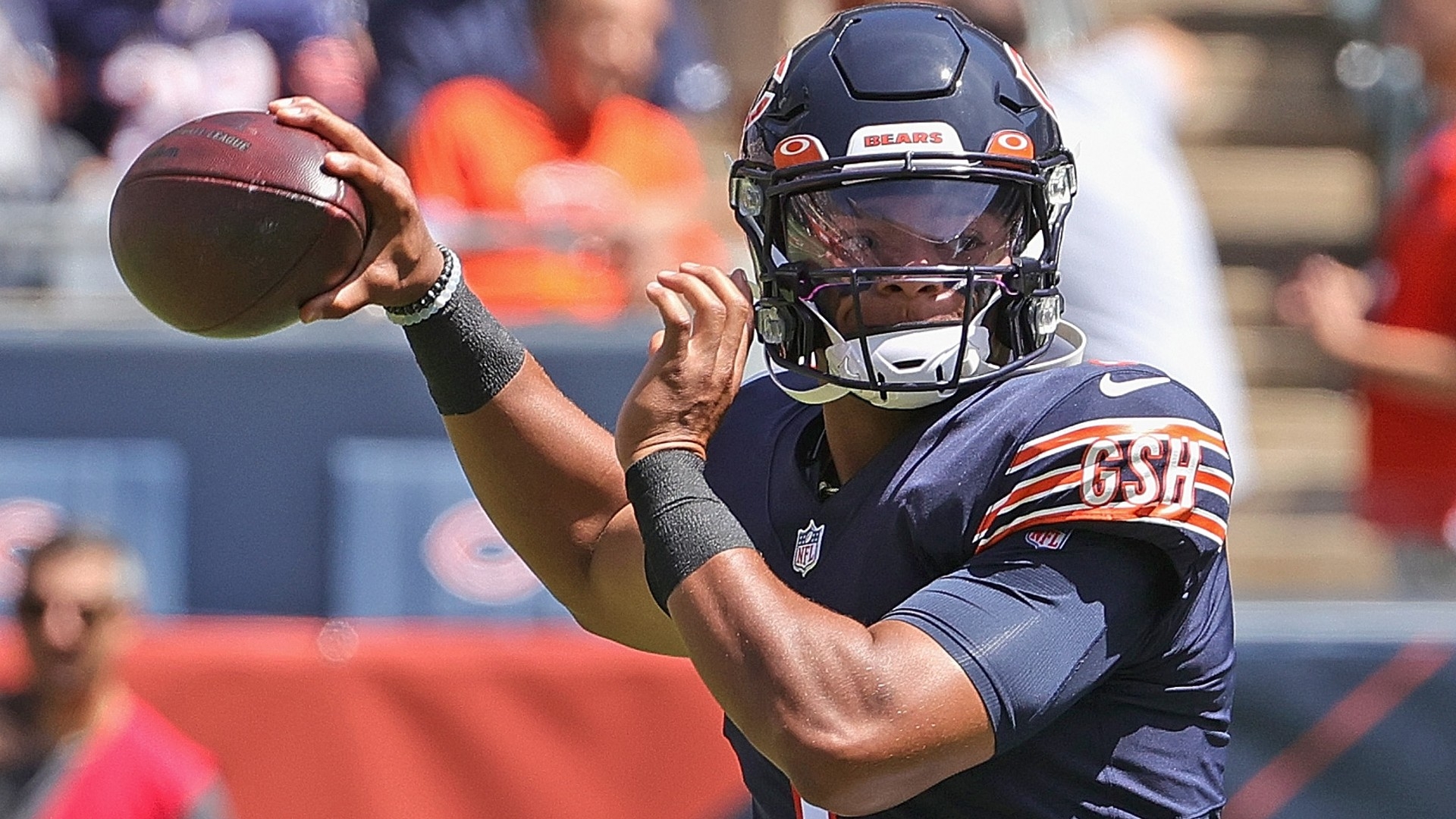 1920x1080 Justin Fields shows Bears fans what Jimmy Graham sees in him: a lot of Russell Wilson, Desktop