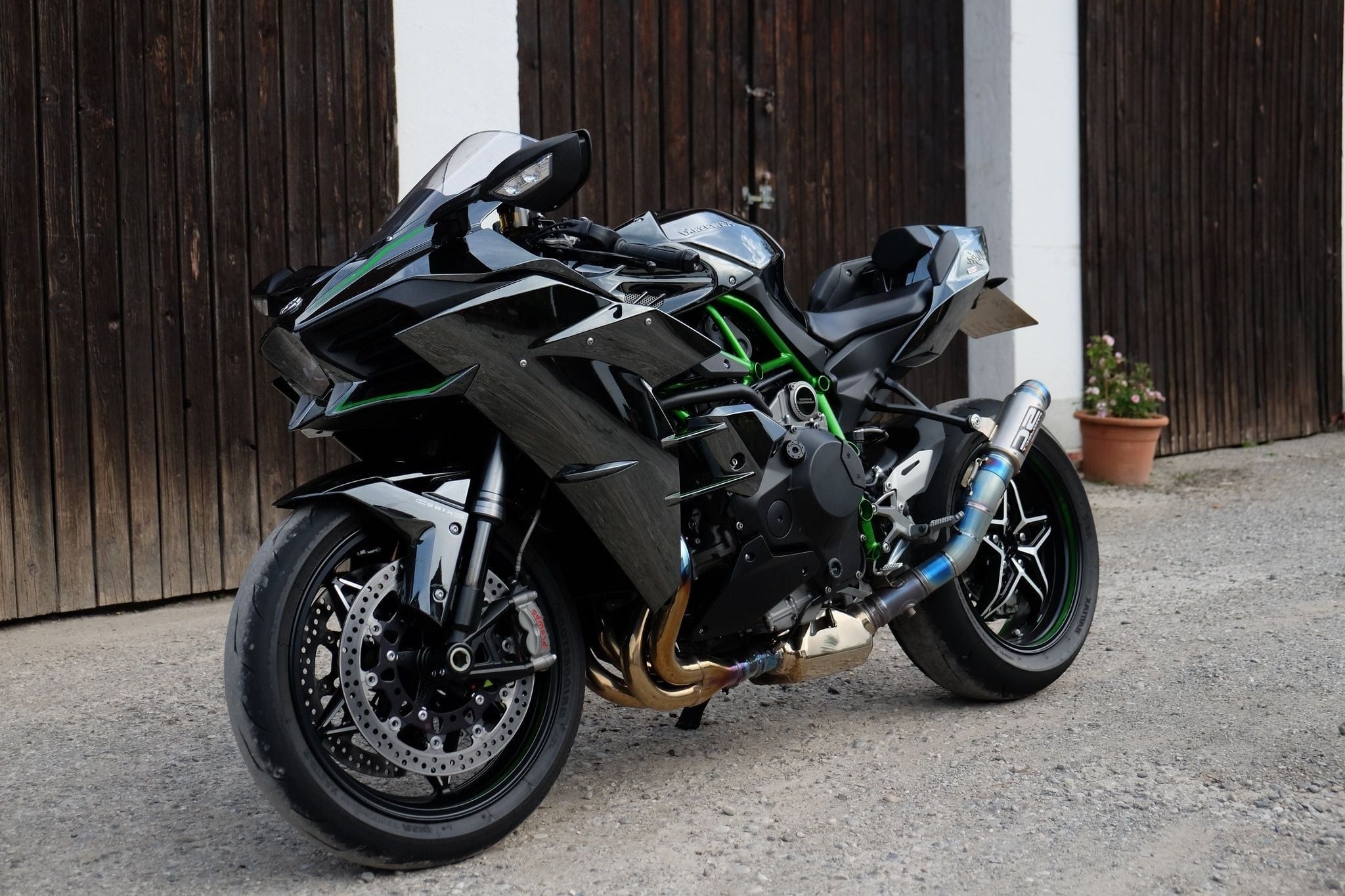 2050x1370 Amazing Kawasaki Ninja H2 2 Data Src Wallpaper, Desktop