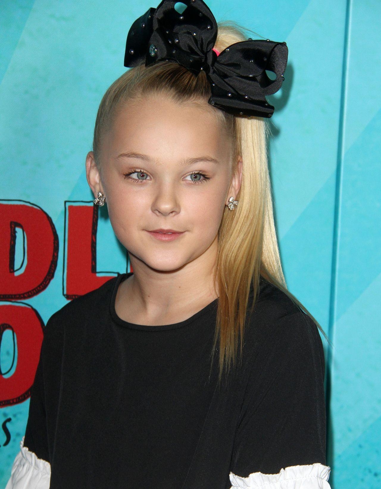 1280x1650 Jojo Siwa Middle School The Worst Years Of My Life Premiere In Los, Phone