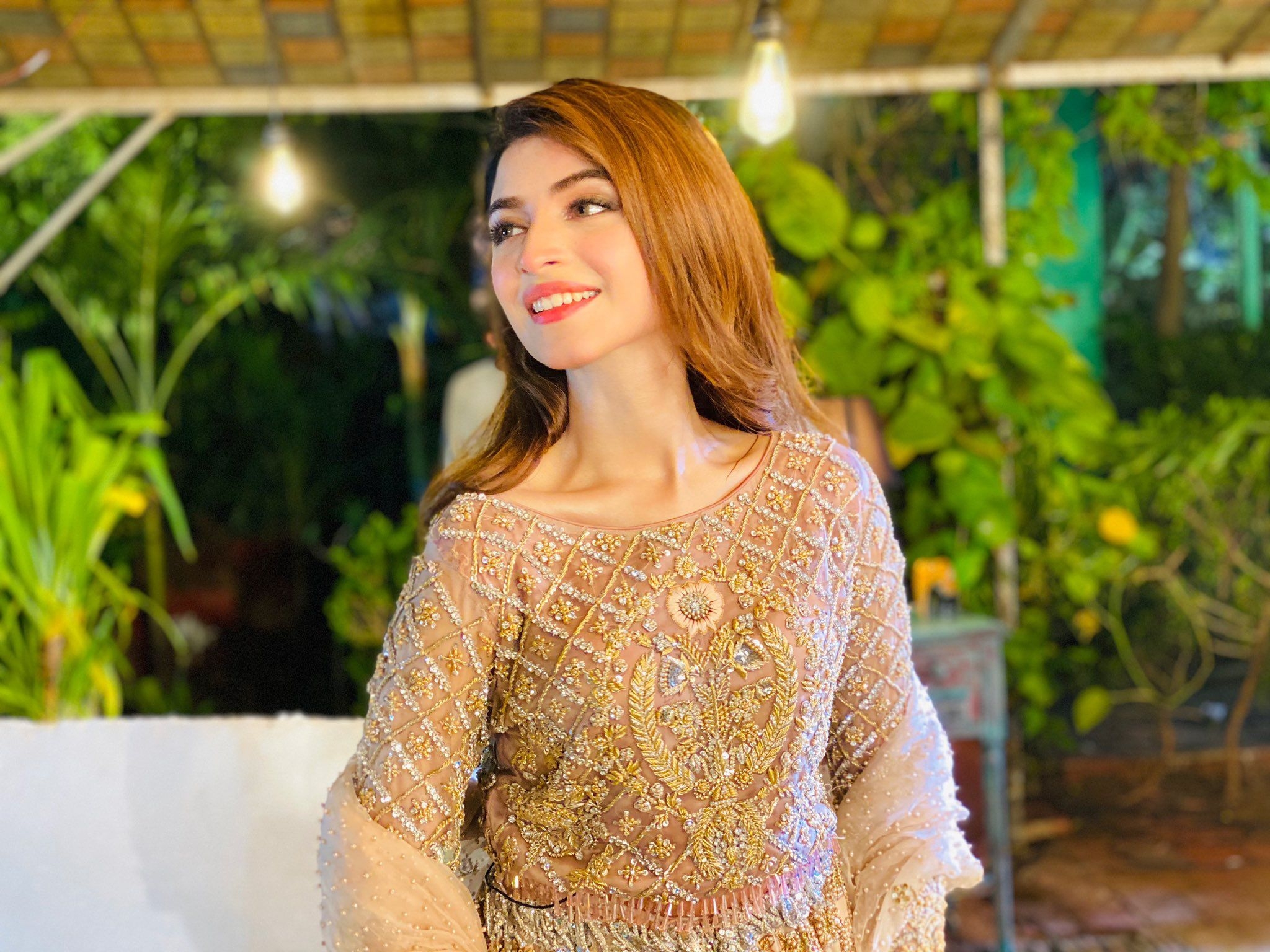 2050x1540 Kinza Hashmi how was the first episode of #Uraan ? # kinzahashmi #uraan #geotv, Desktop