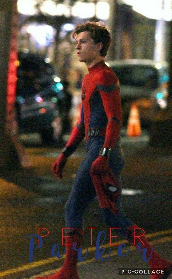 720x1170 Tom Holland #wallpaper #peterparker. Tom holland, Tom holland, Phone