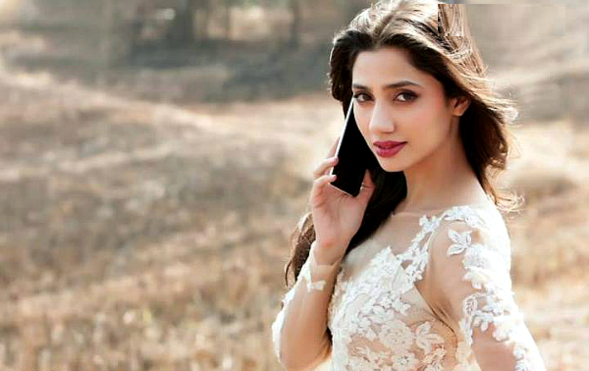 1200x760 Mahira Khan Hot Photo In Bikini, Wallpaper Collection, Desktop