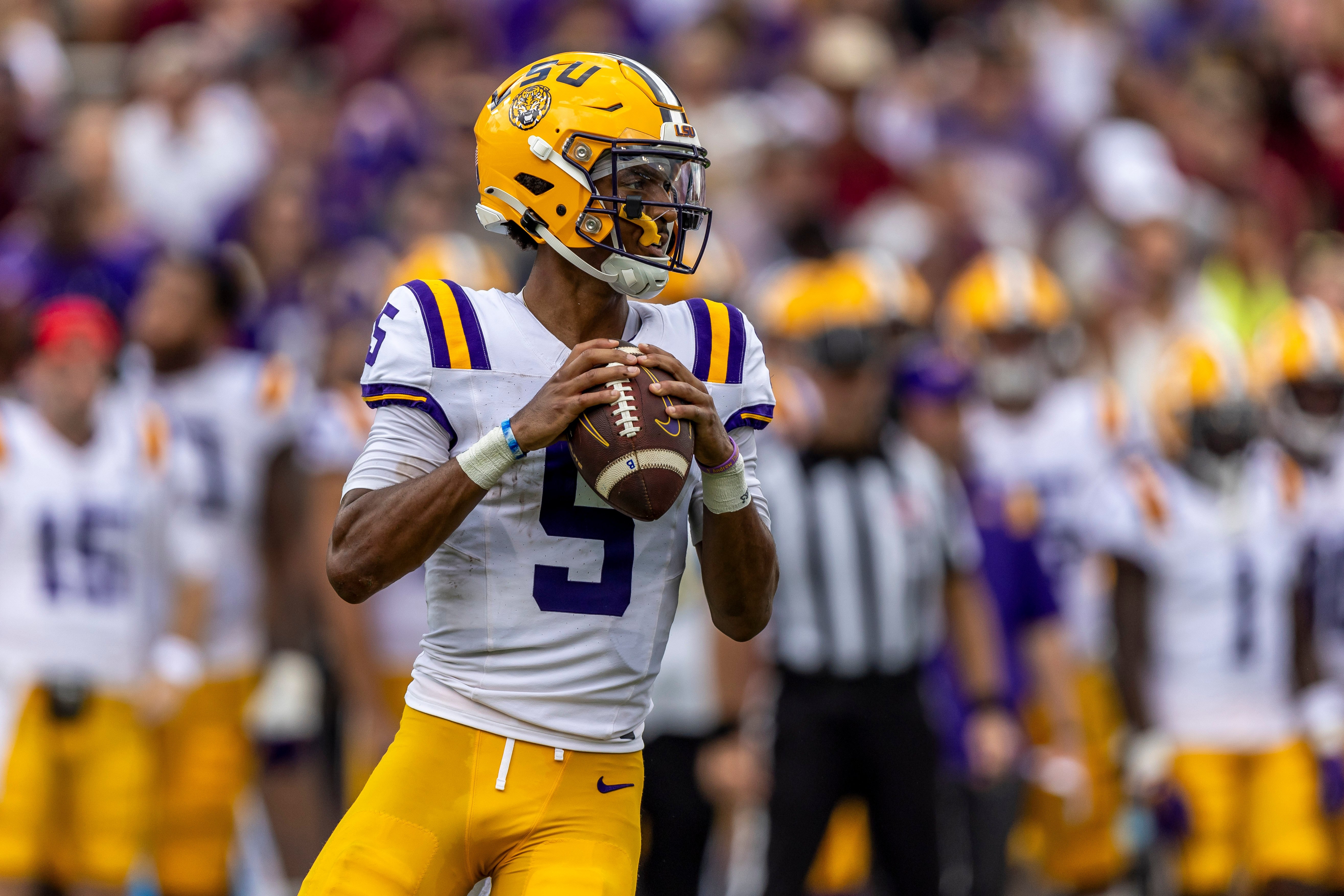 5260x3510 LSU Football: Jayden Daniels earns, Desktop