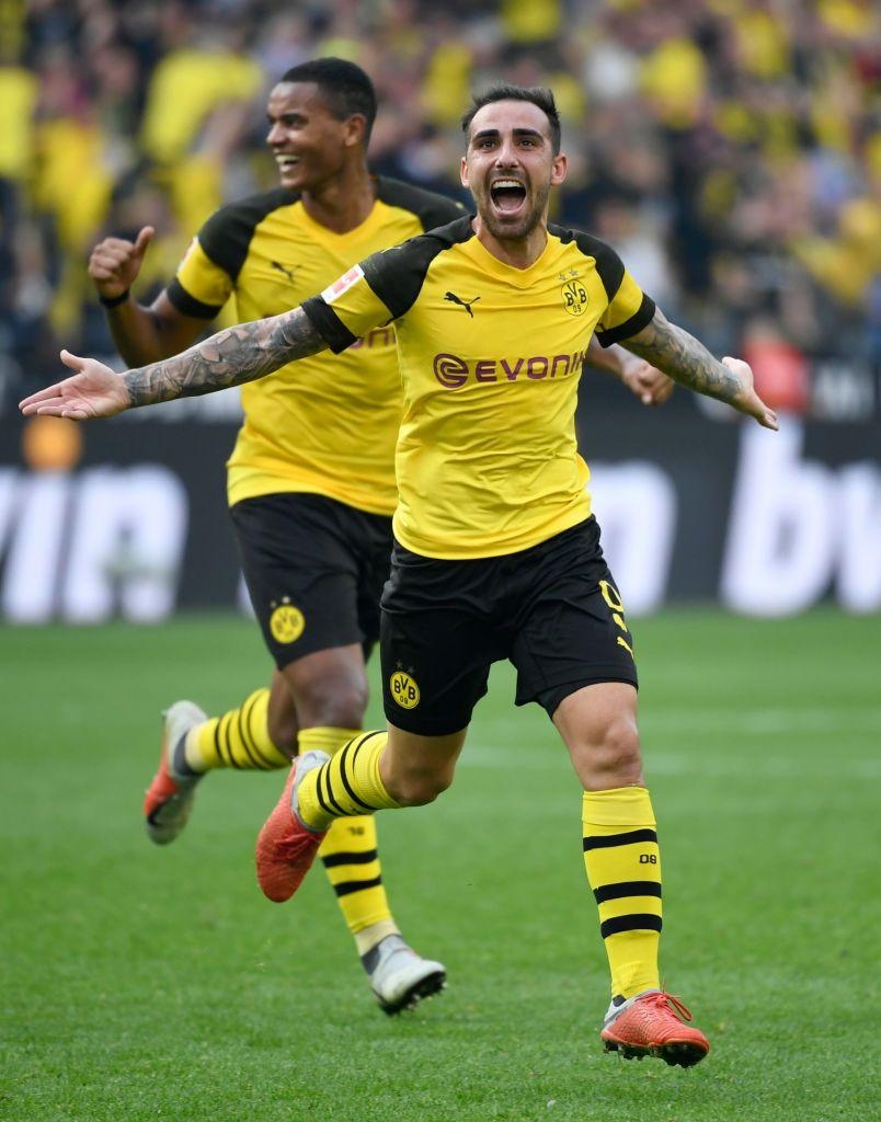 810x1030 Dortmund's Spanish forward Paco Alcacer and Dortmund's French, Phone