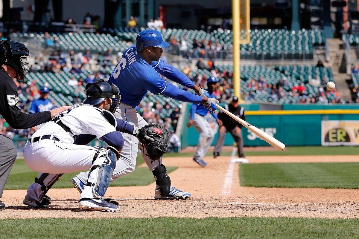 1200x800 GIF of the Day: Torii Hunter tries to dupe Lorenzo Cain on routine, Desktop