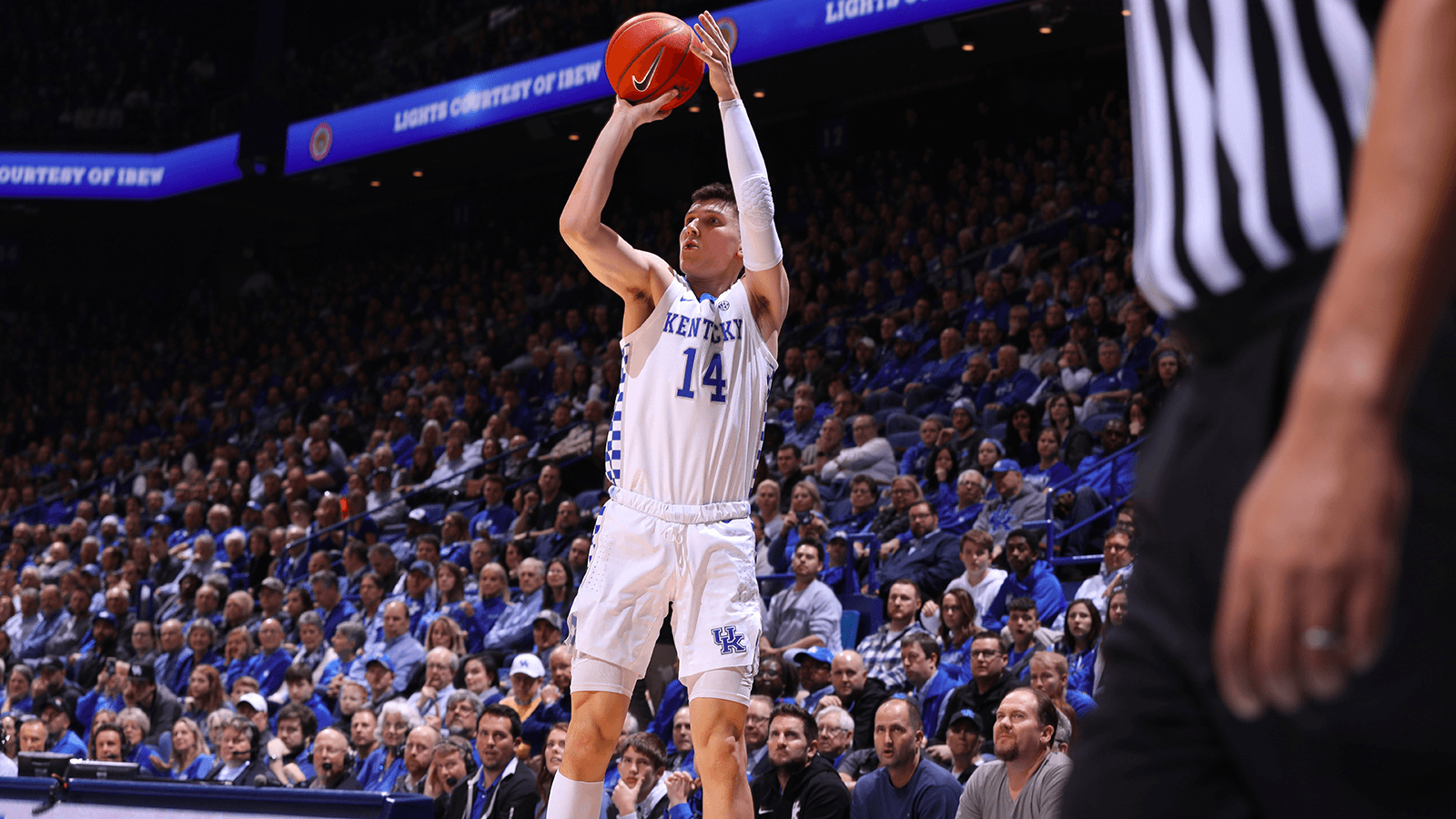 1600x900 Tyler Herro Saves Kentucky from Night of Upsets, Desktop