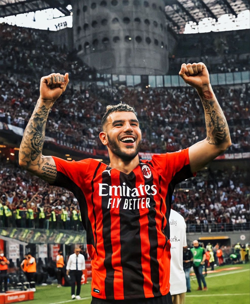 990x1200 Theo Hernandez, Phone