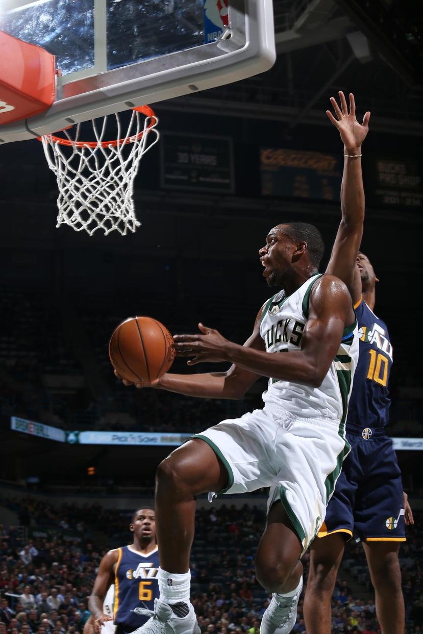 830x1250 Khris Middleton Best Photo Of 2016 17, Phone