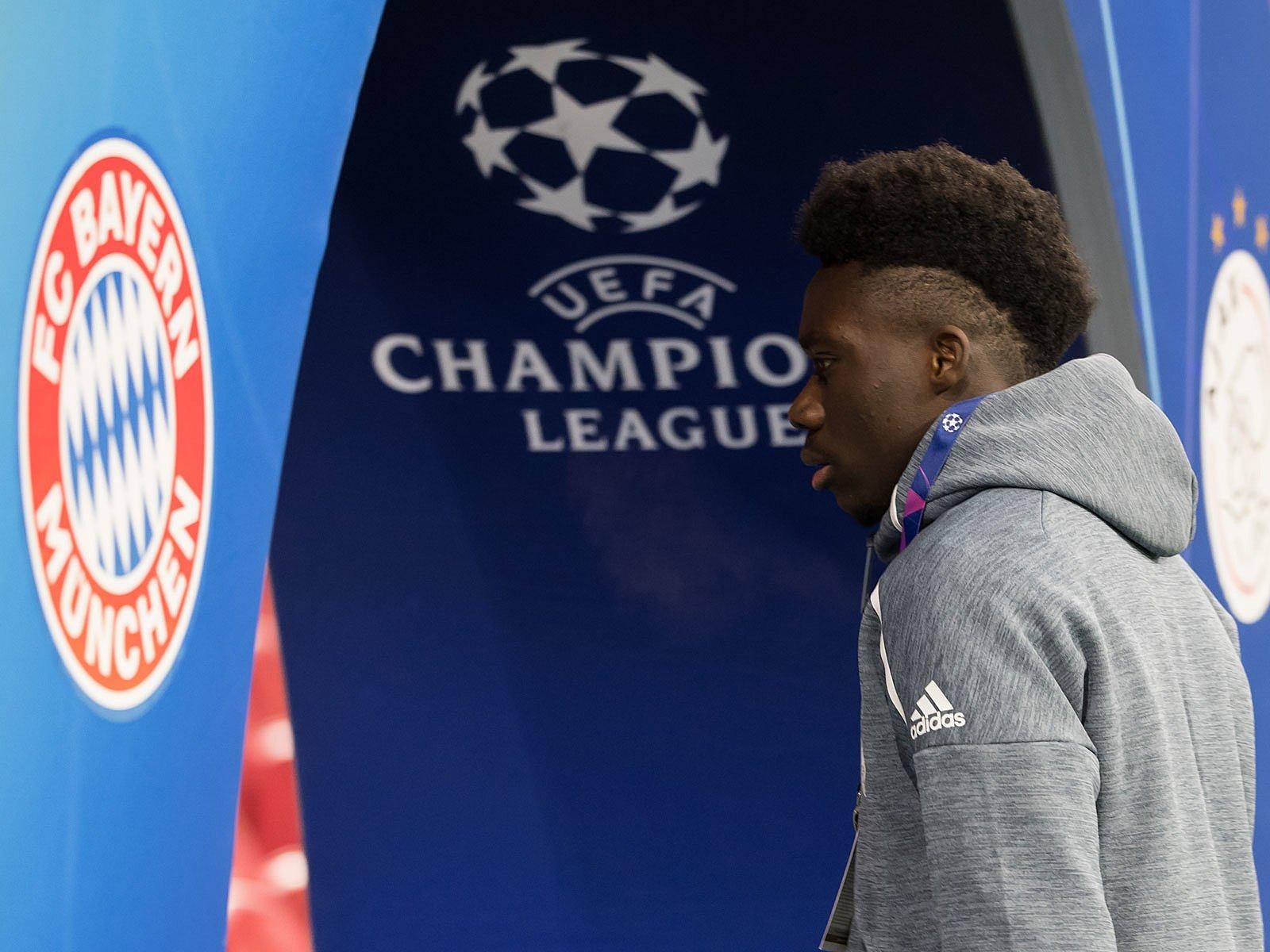 1600x1200 Alphonso Davies starts Bayern Munich journey after his rapid, Desktop