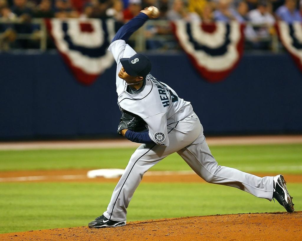 1030x820 Felix Hernandez Photo Photo Mariners v Minnesota Twins, Desktop