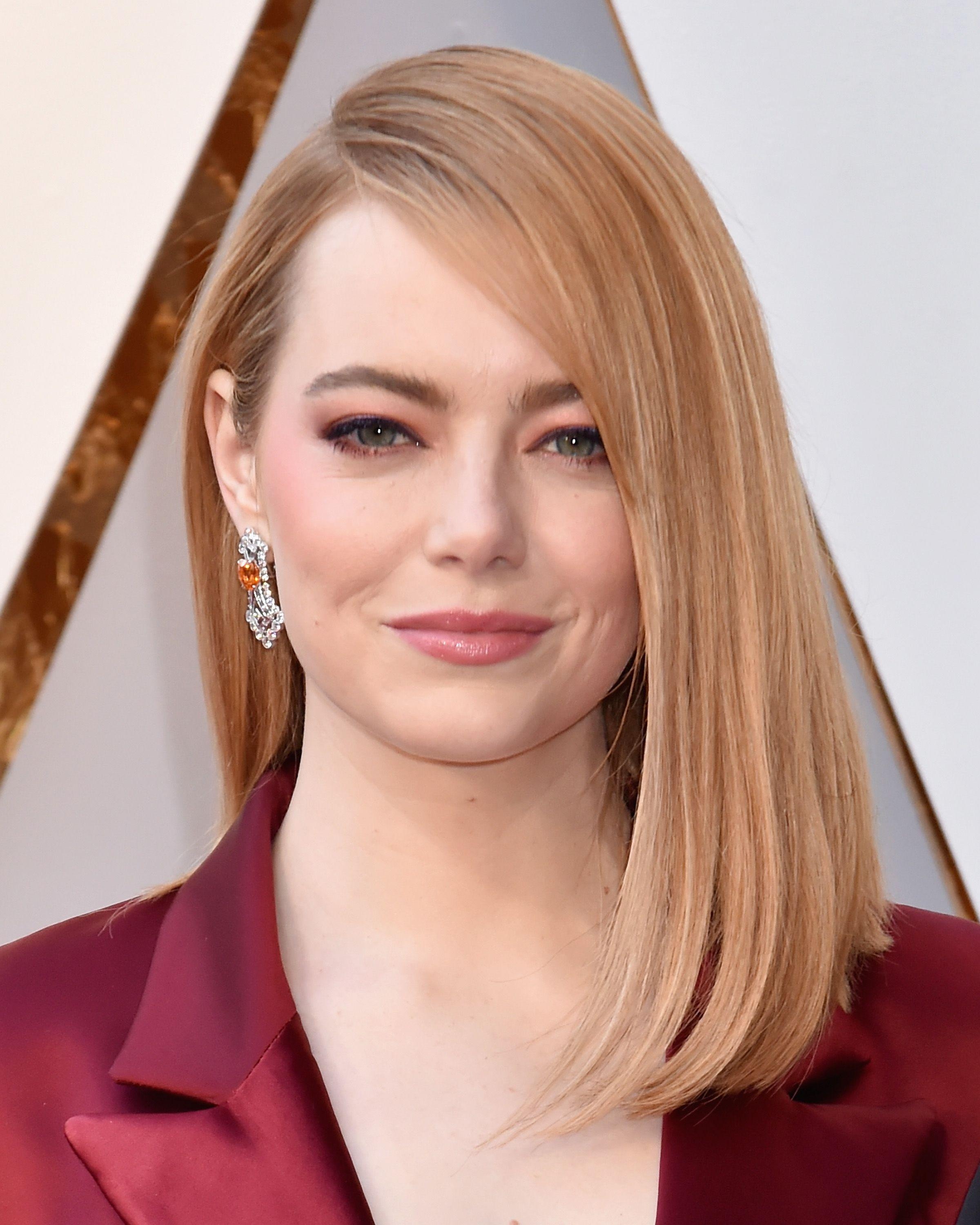 2400x3000 Emma Stone HD Image, Biography, Movies, Photo & Songs, Phone