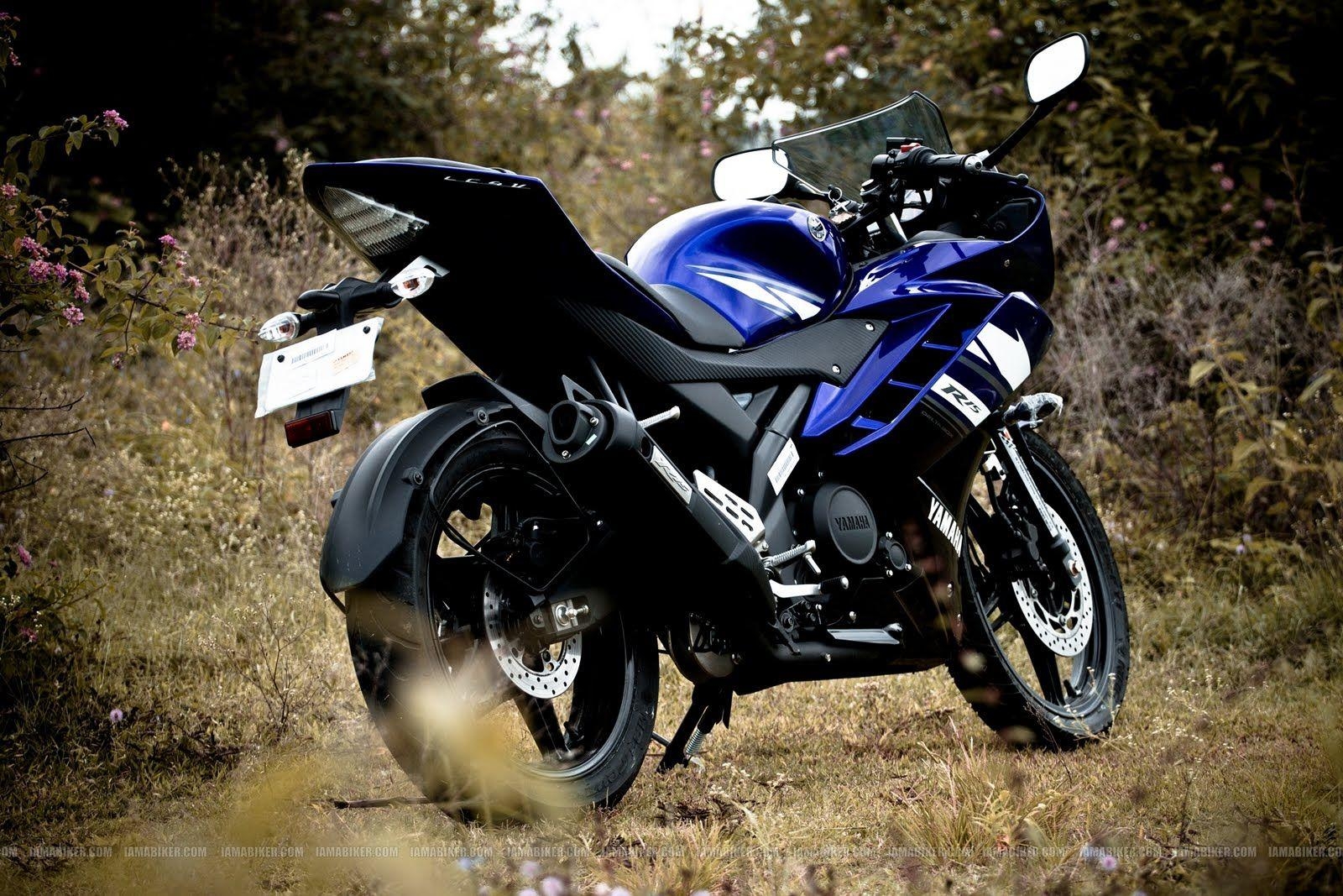 1600x1070 pic new posts: Yamaha R15 V2 HD Wallpaper, Desktop