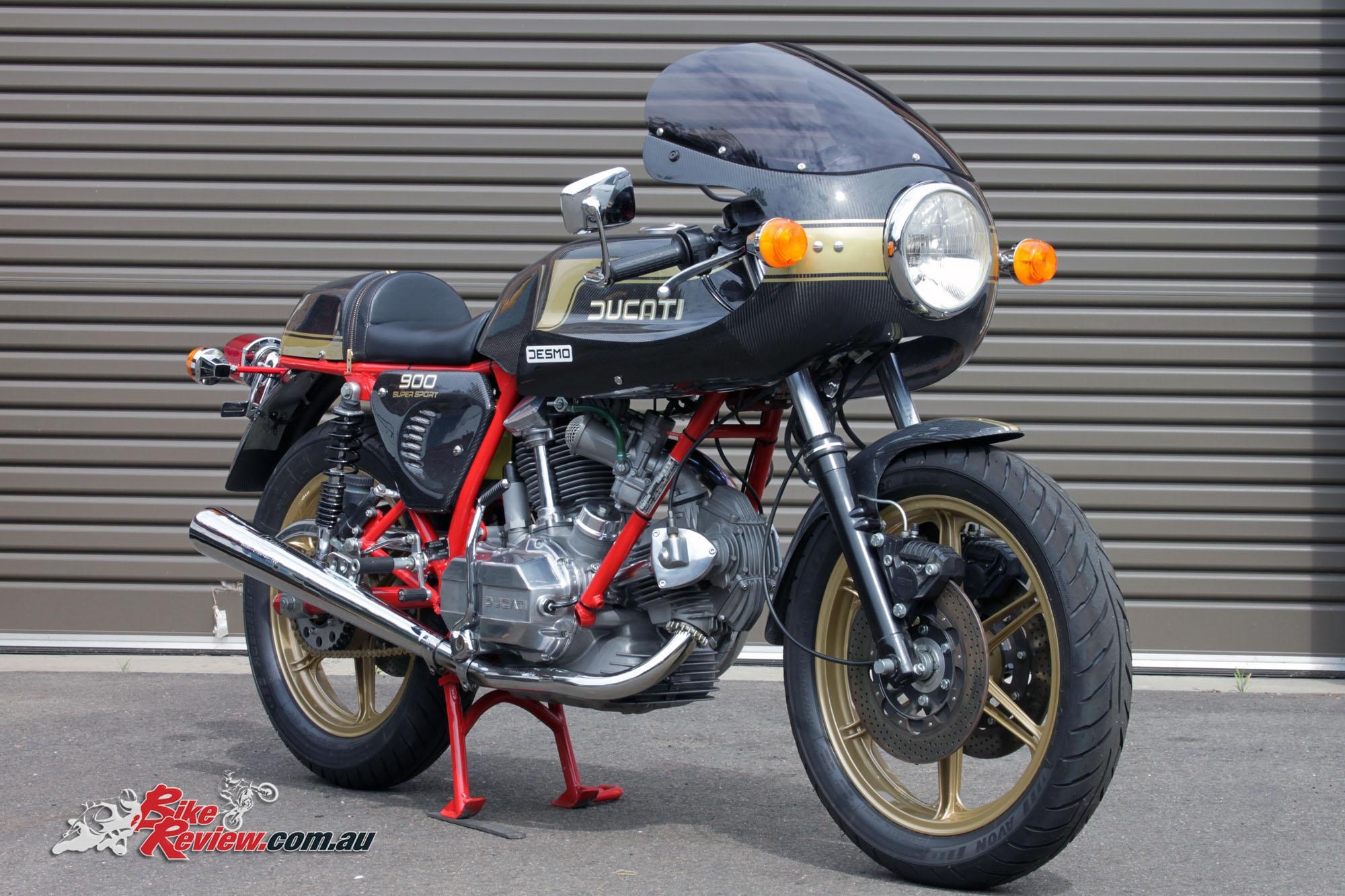 2000x1340 Ducati 900 SS Hailwood Replica Pic 14, Desktop