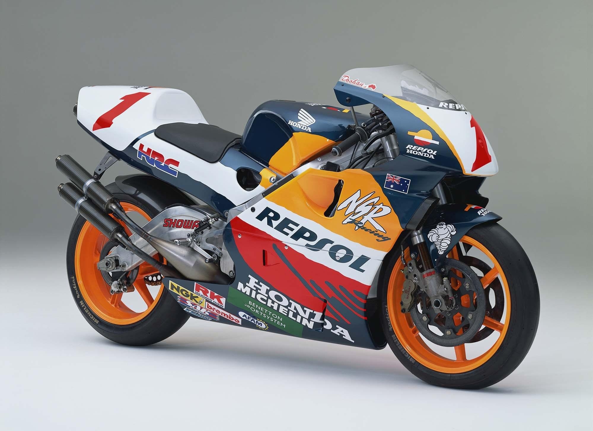 2000x1460 The Lineage of Honda's Grand Prix Motorcycles & Rubber, Desktop