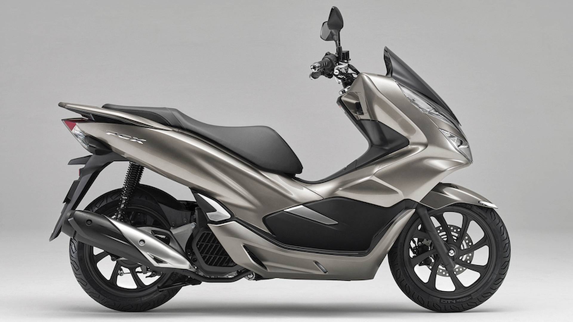 1920x1080 Scooting in on the Updated 2019 Honda PCX150, Desktop