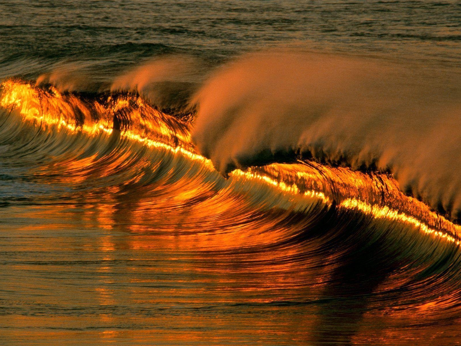 1600x1200 Golden Wave At Sunset Puerto Escondido Mexico Travel photo, Desktop