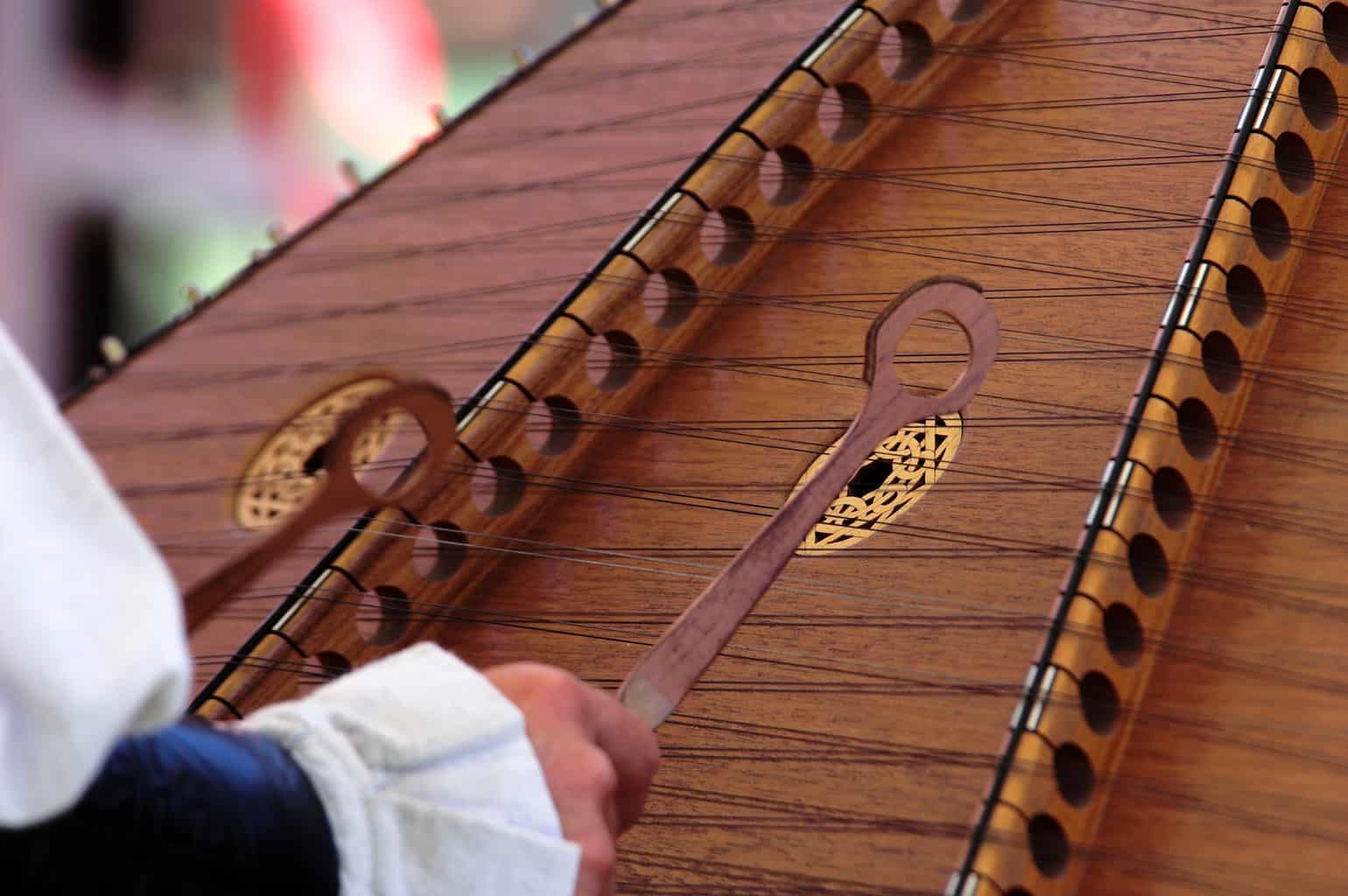 1540x1030 How to Play the Hammered Dulcimer: 5 Simple Steps, Desktop