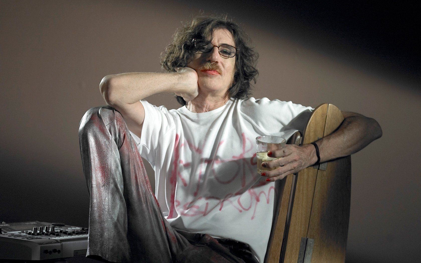 1680x1050 Charly Garcia Vamos pro Mundo, Desktop