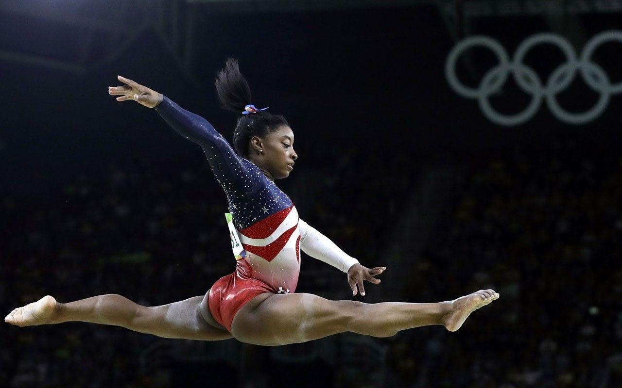 1280x800 Simone Biles' New Book Inspires You To Push For Excellence, Desktop