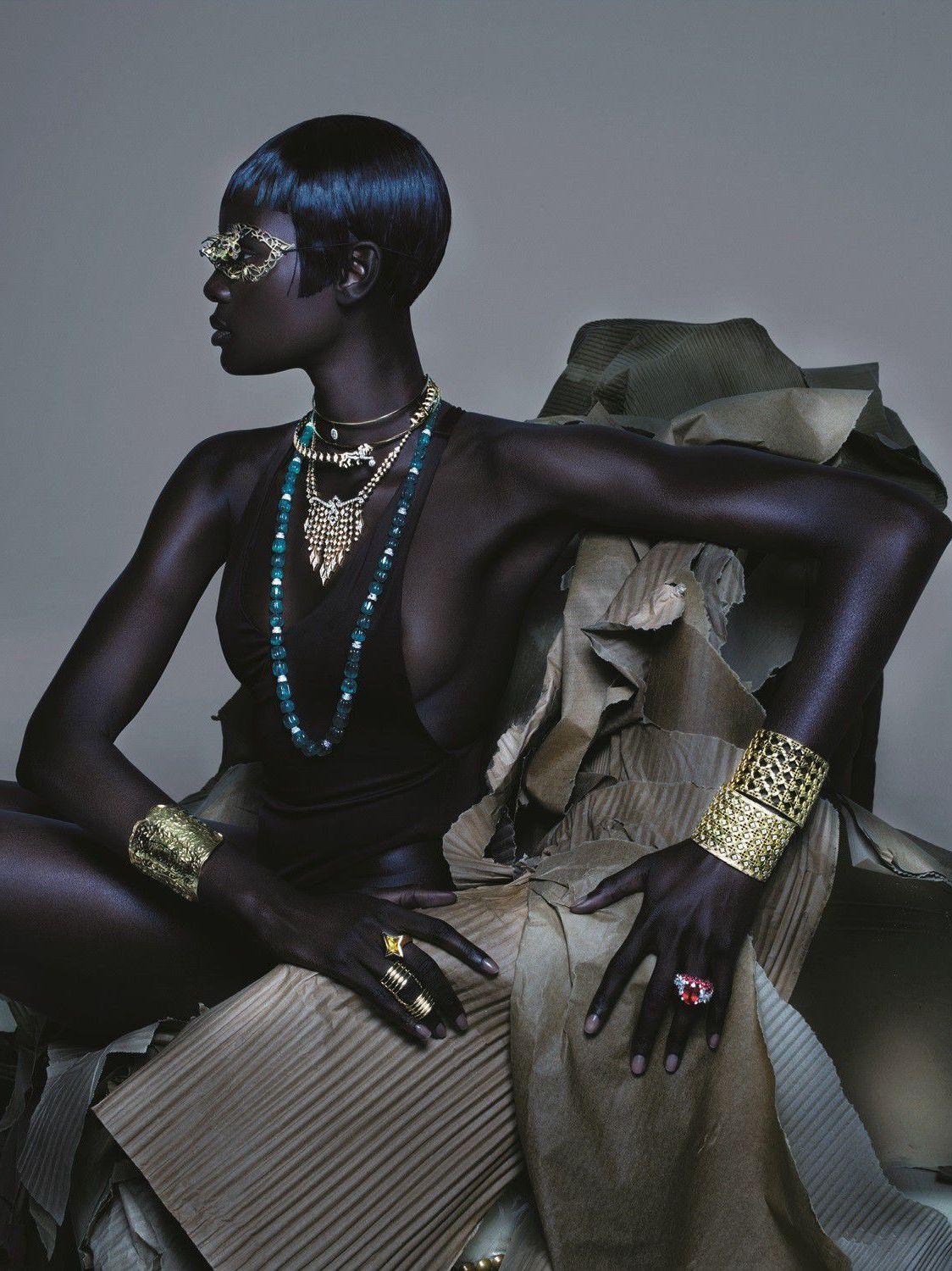 1130x1500 Duckie Thot by Byzantium for Vogue UK, Photo by Nick Knight, April 2019, Phone