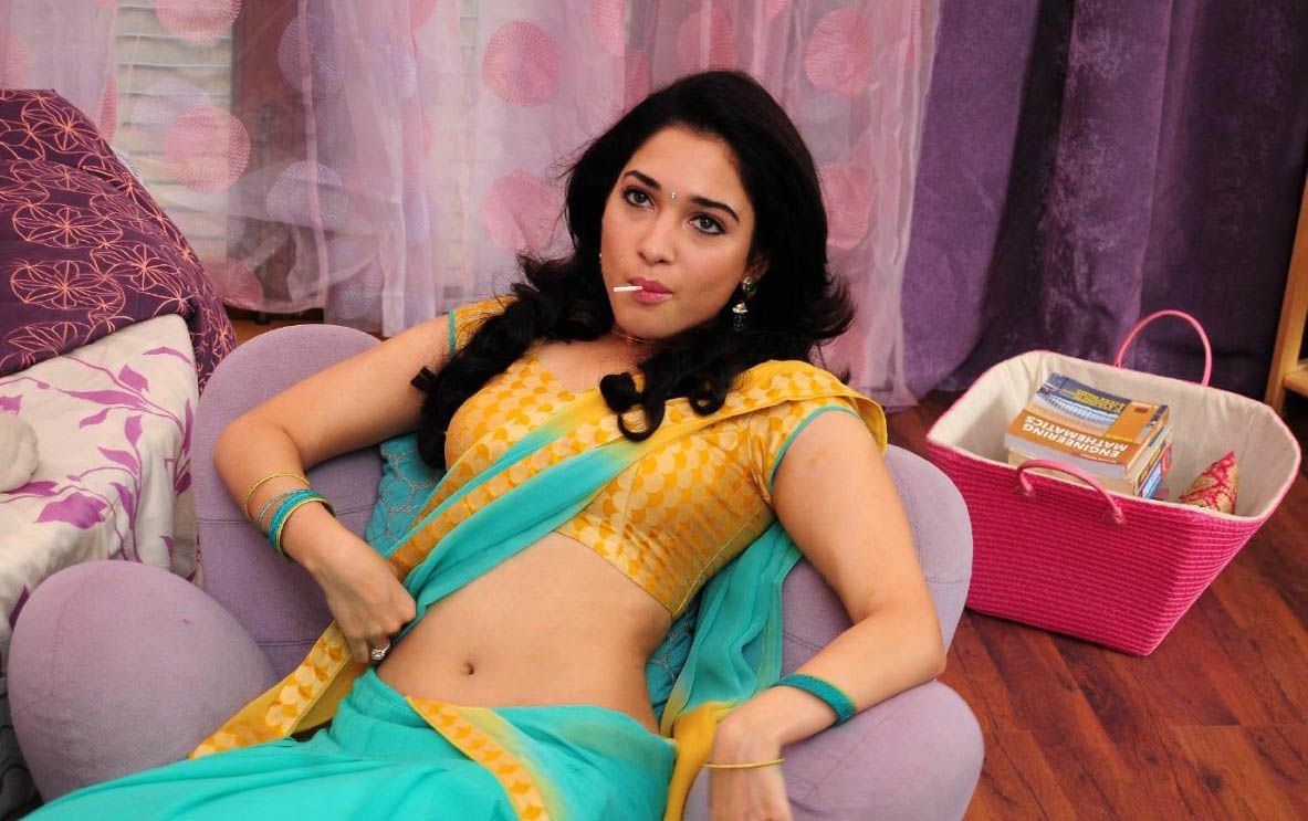 1190x750 Beautiful Tamanna Bhatia, Tamanna Bhatia Hot Navel Show Photo, Desktop