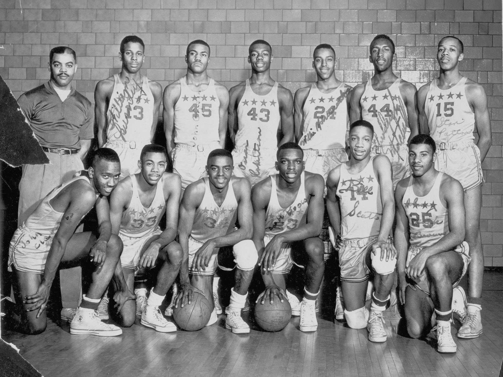 1920x1440 Oscar Robertson, 1955 Attucks teammates named Grand Marshals, Desktop